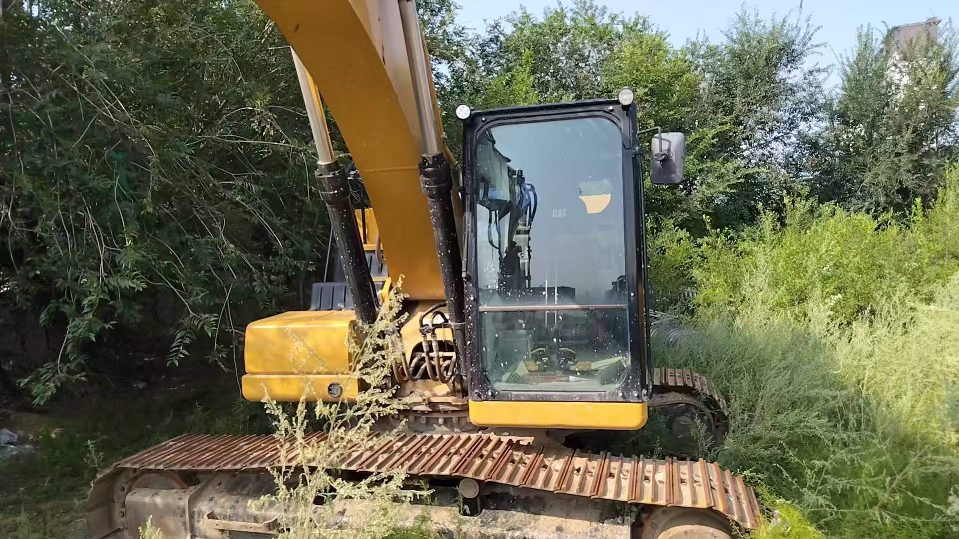 Compre Excavadora Caterpillar 320GC Usada / 3