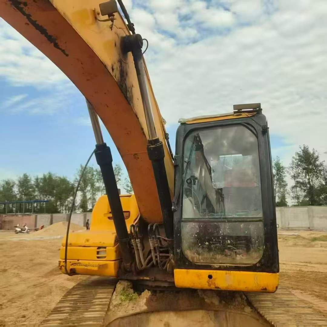 Buy Caterpillar 320D Used Excavator / 9