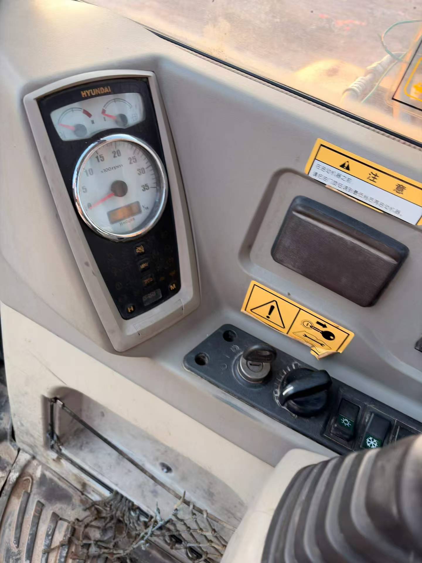شراء Hyundai R 60VS مستعمل حفارة
