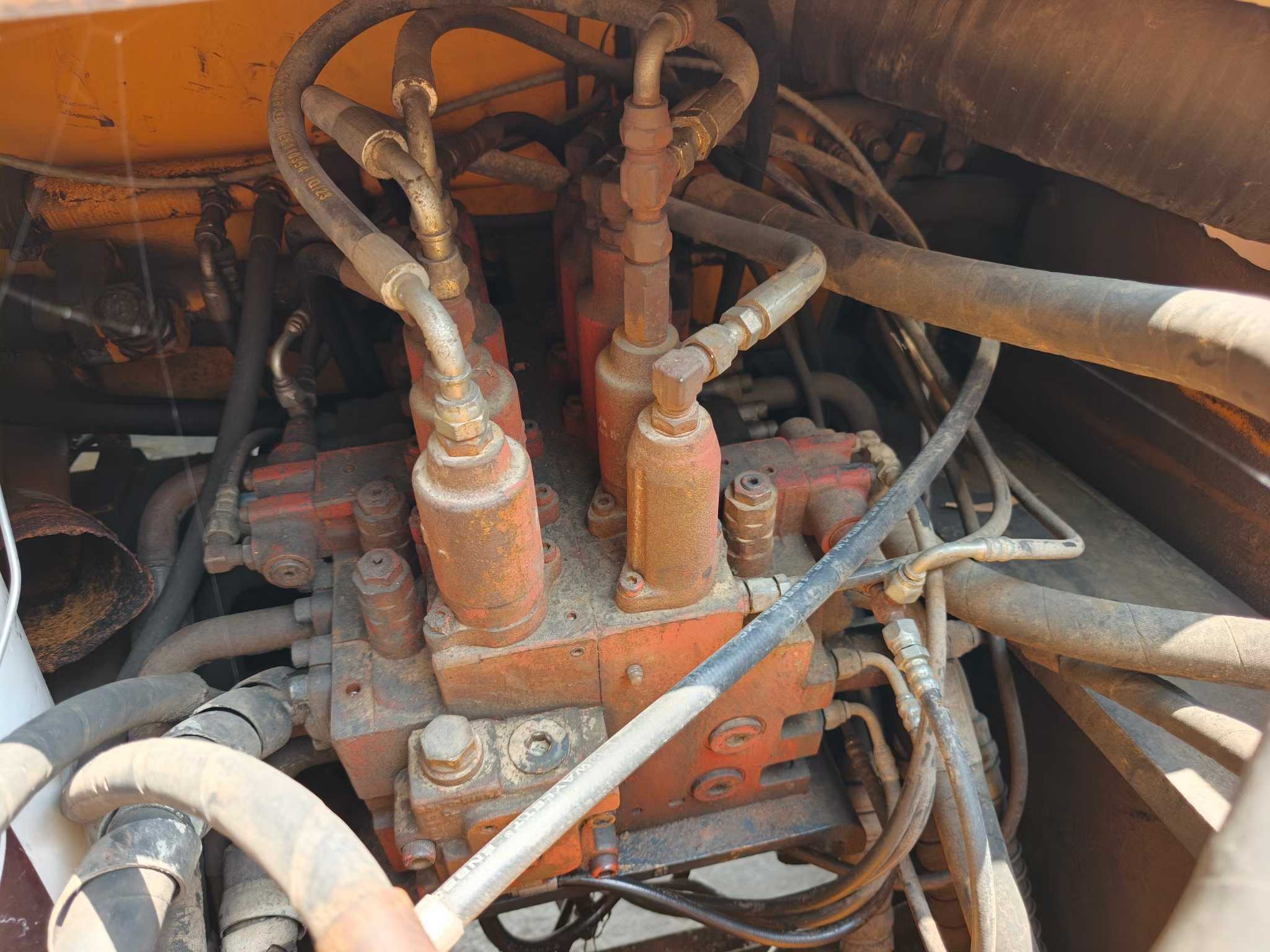 Acheter Pelle Hyundai R335-7 d'occasion / 6