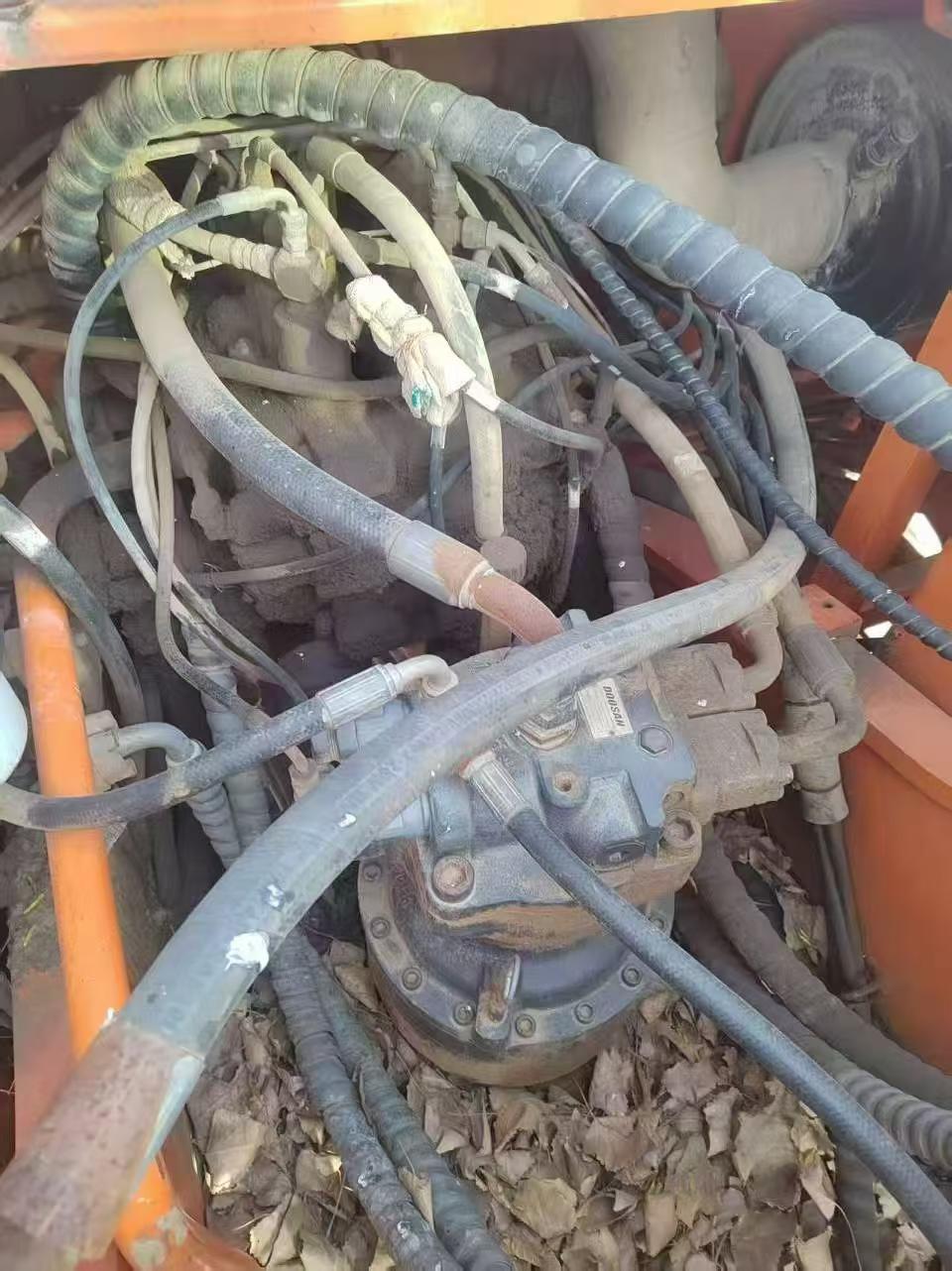 Compre Excavadora Doosan DH220-3 Usada / 8