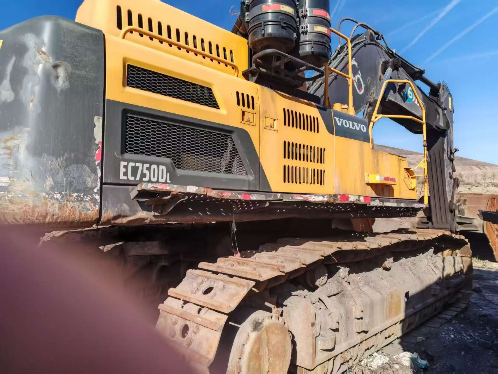 شراء حفارة Volvo EC750D مستعملة / 2