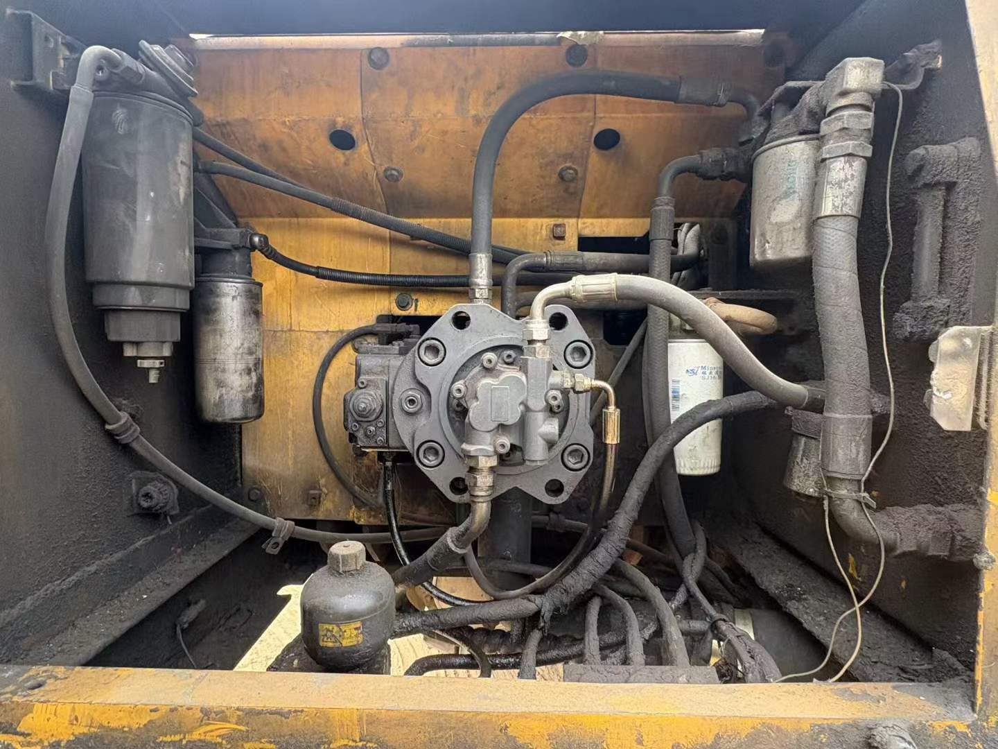 Compre Excavadora Volvo EC210B Usada / 5