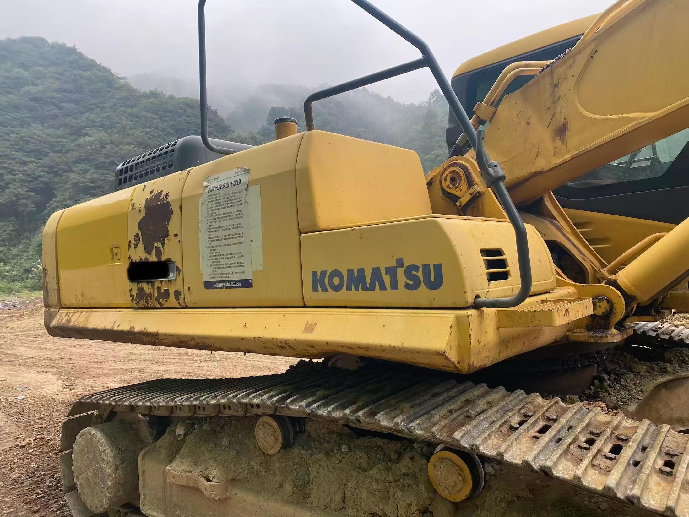 Compre Escavadeira Komatsu PC450 Usada / 2