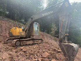 Compre Escavadeira Volvo EC140 Usada / 3 Compre Escavadeira Volvo EC140 Usada / 3