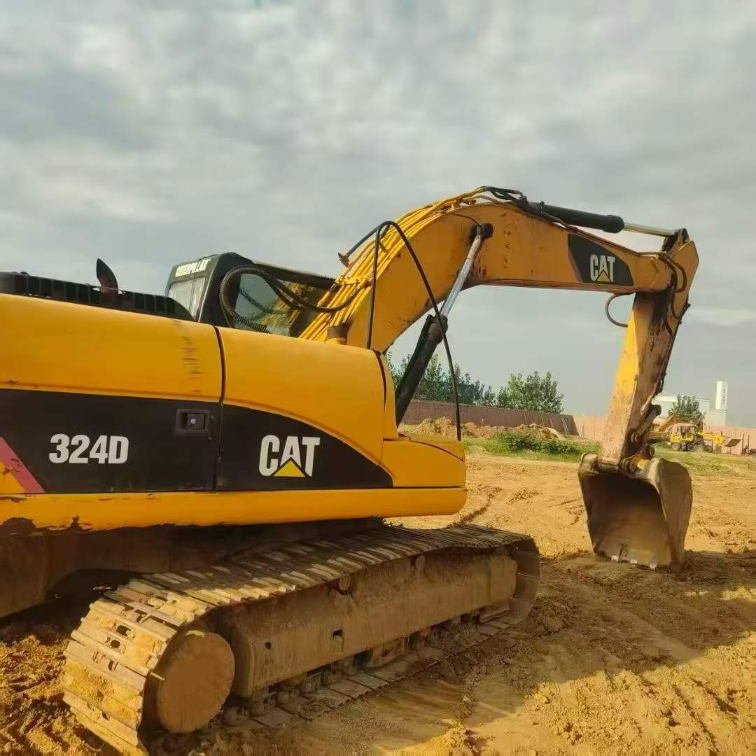 Buy Caterpillar 320D Used Excavator / 8