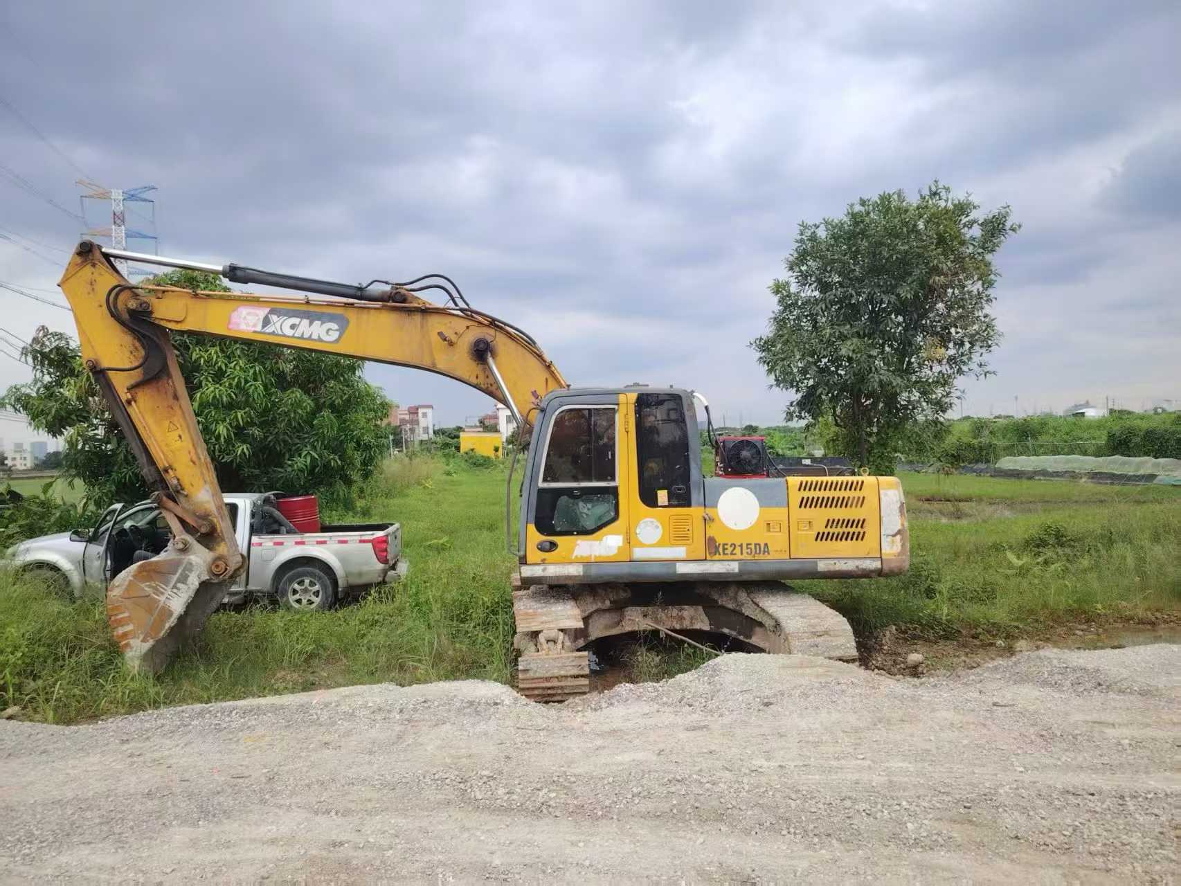 شراء XCMG XE215 مستعمل حفارة
