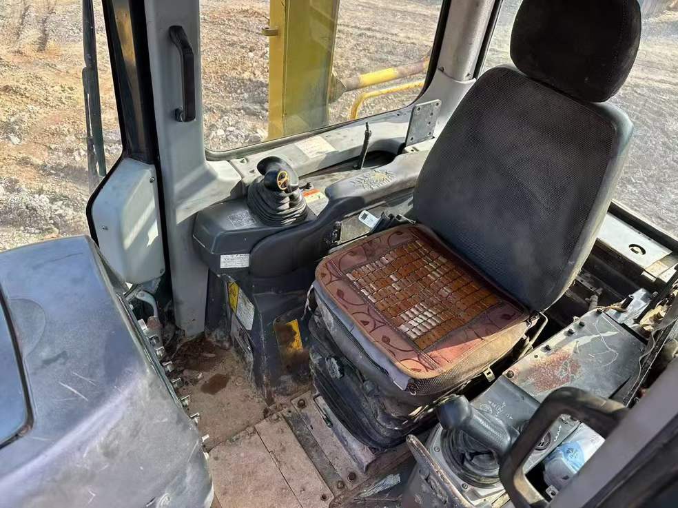 Купить Подержанный Экскаватор Komatsu PC15R-8 / 9