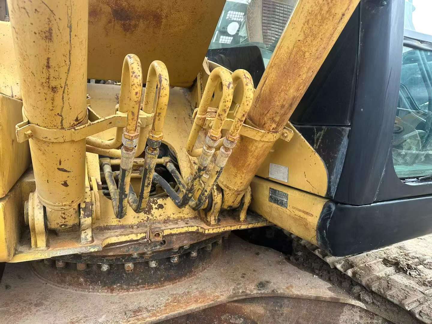 Compre Excavadora Caterpillar 320C Usada / 5