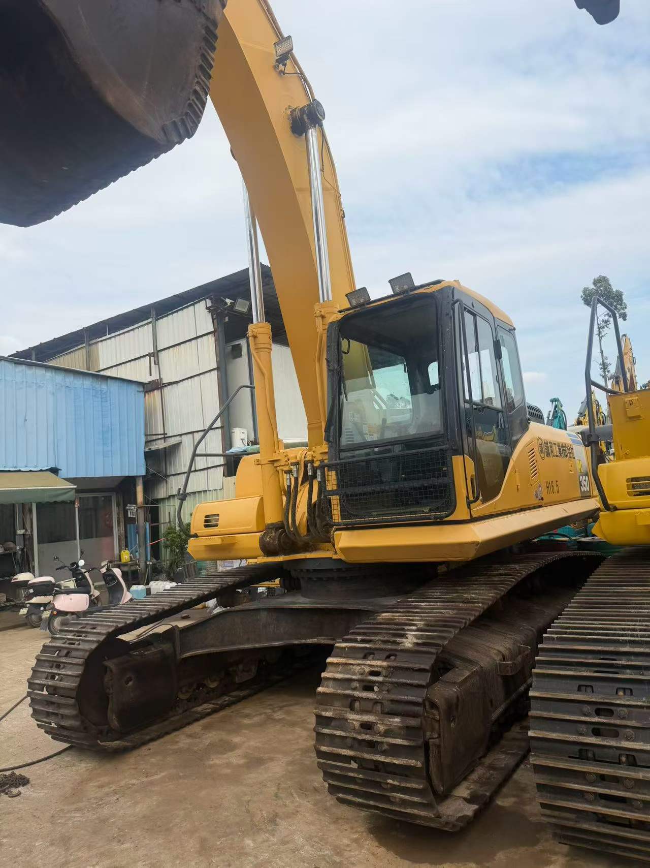 Купить Подержанный Экскаватор Komatsu PC350-7 / 3