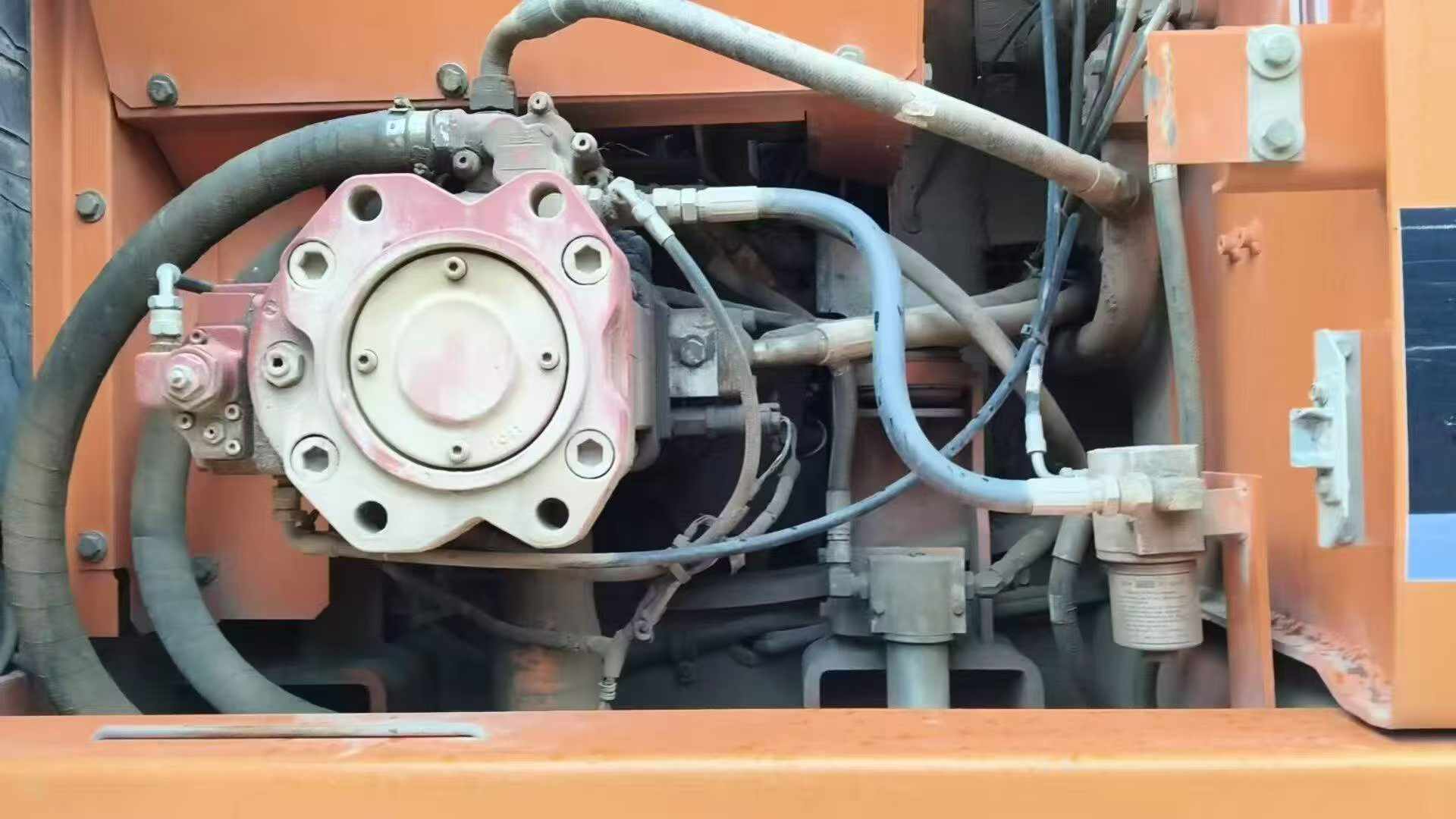 Compre Escavadeira Doosan DX210W Usada / 4