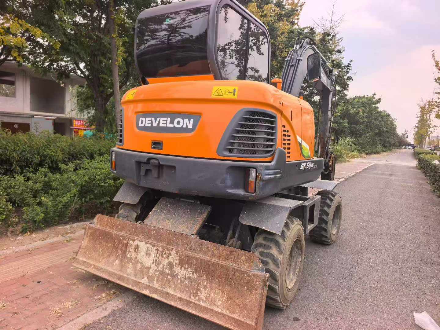 Buy Doosan DH60 Used Excavator / 2