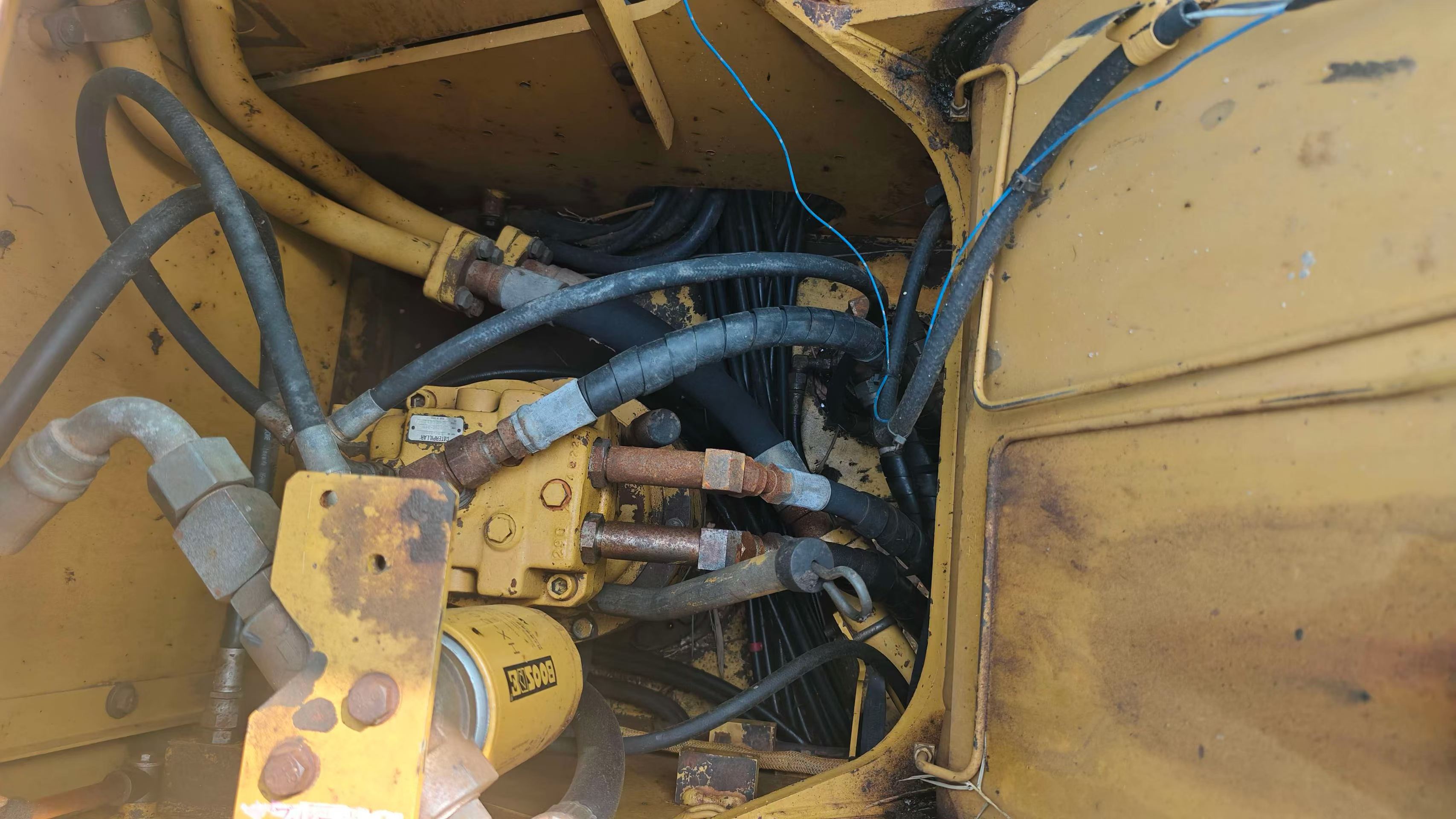 Compre Excavadora Caterpillar 311C Usada / 8