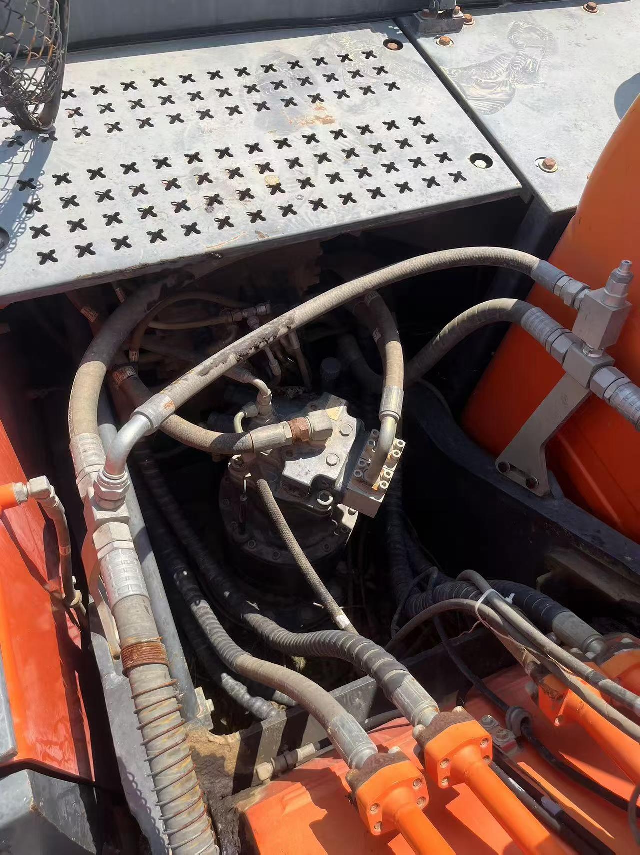 Buy Doosan DH215-7 Used Excavator / 2