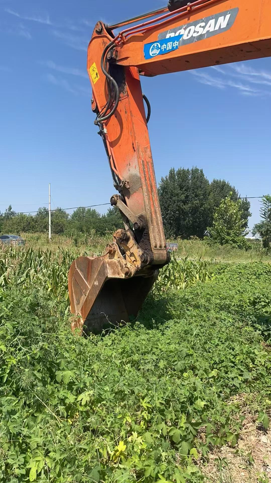 Buy Doosan DH215-7 Used Excavator / 3
