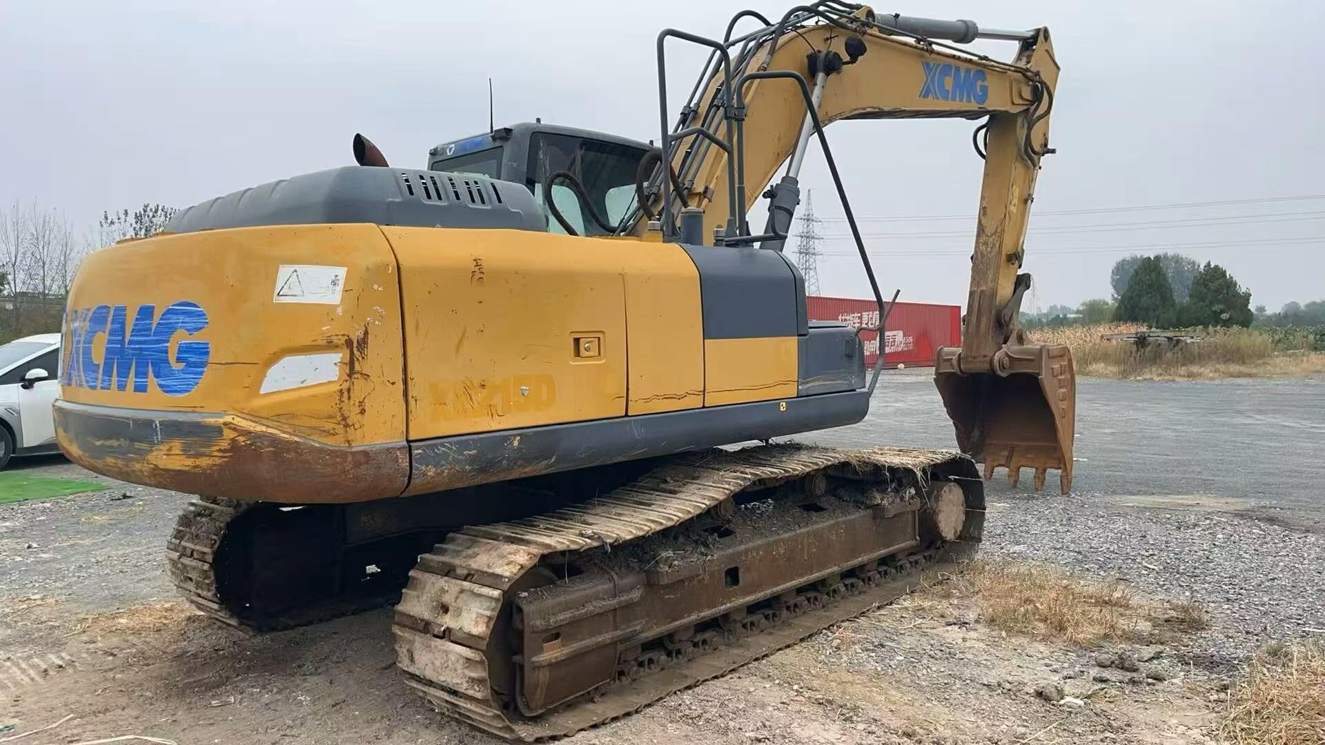 Compre Excavadora XCMG XE200 Usada / 3