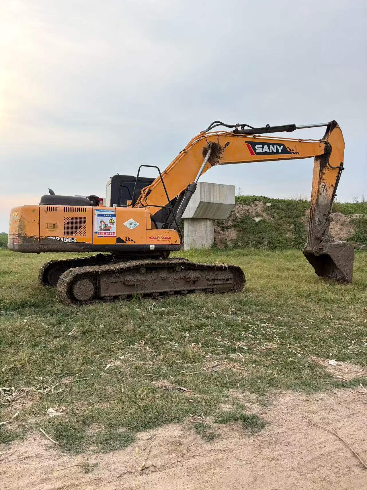 Buy Sany SY215C-8 Used Excavator / 6 Buy Sany SY215C-8 Used Excavator / 6
