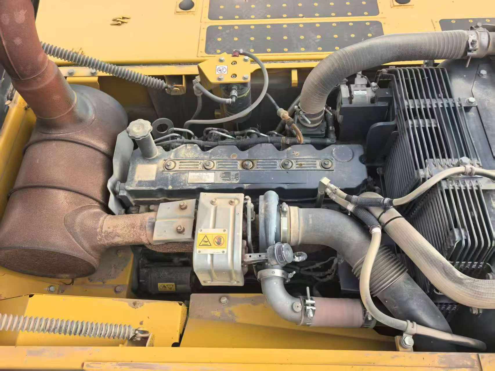 Купить Подержанный Экскаватор Komatsu PC220-8 / 2