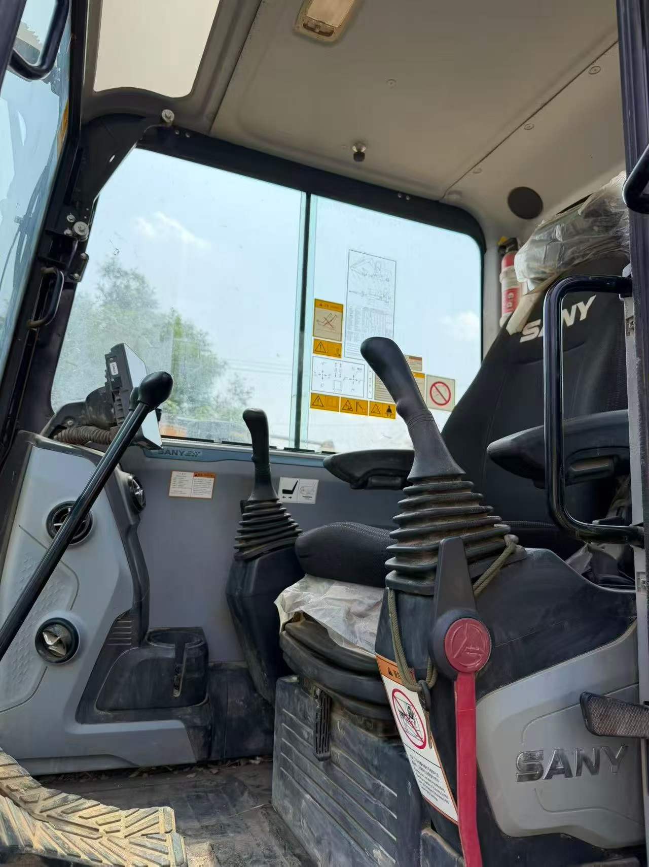 Compre Excavadora Sany SY60 Usada / 8