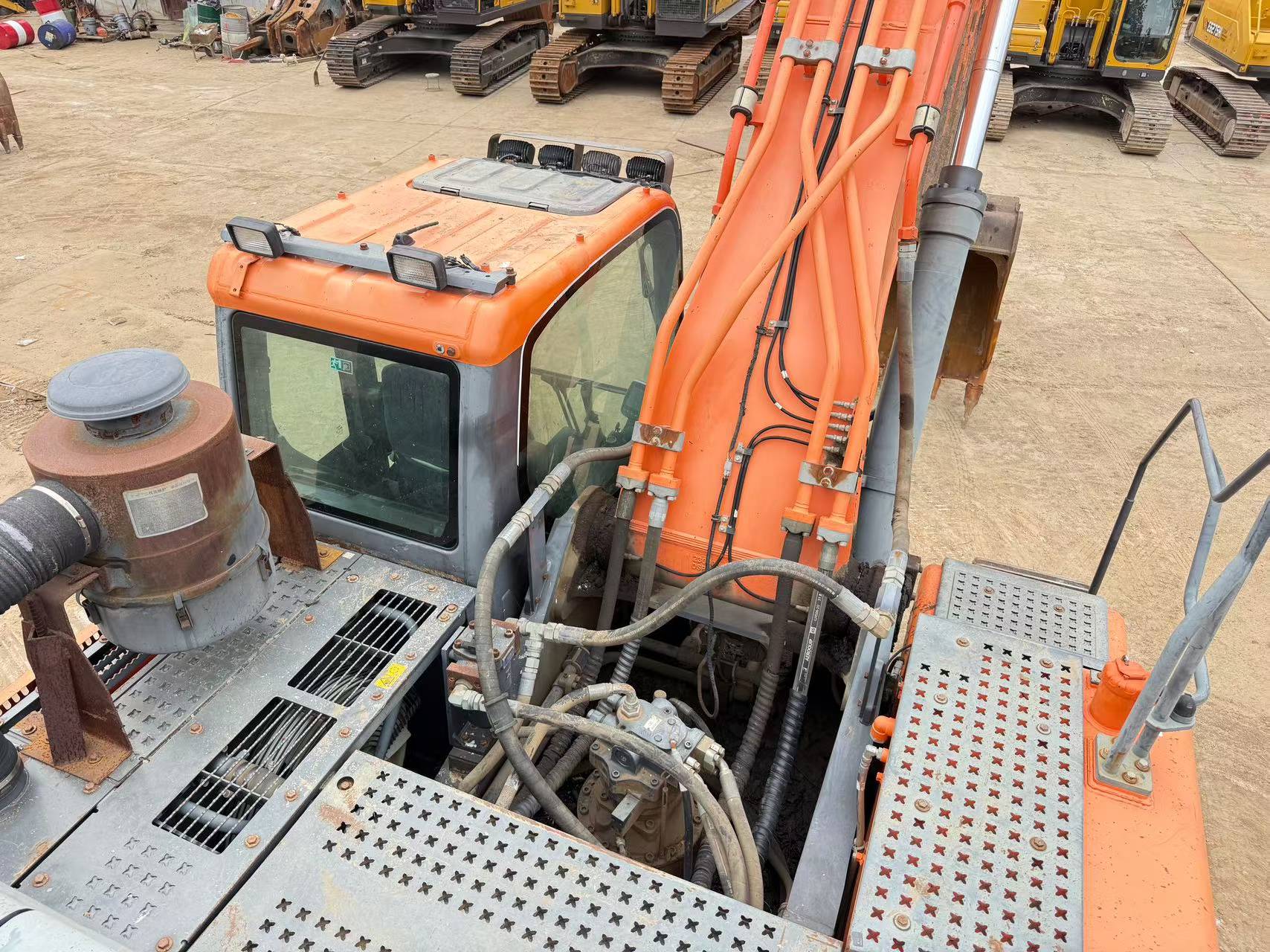 Compre Escavadeira Doosan DH420LC-7 Usada / 9