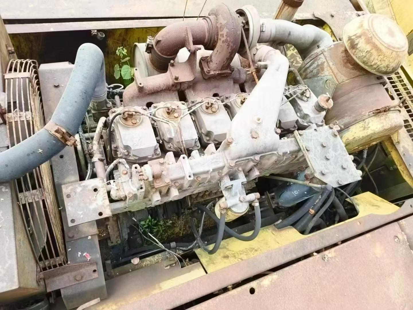 Compre Escavadeira Komatsu PC400-6 Usada / 2