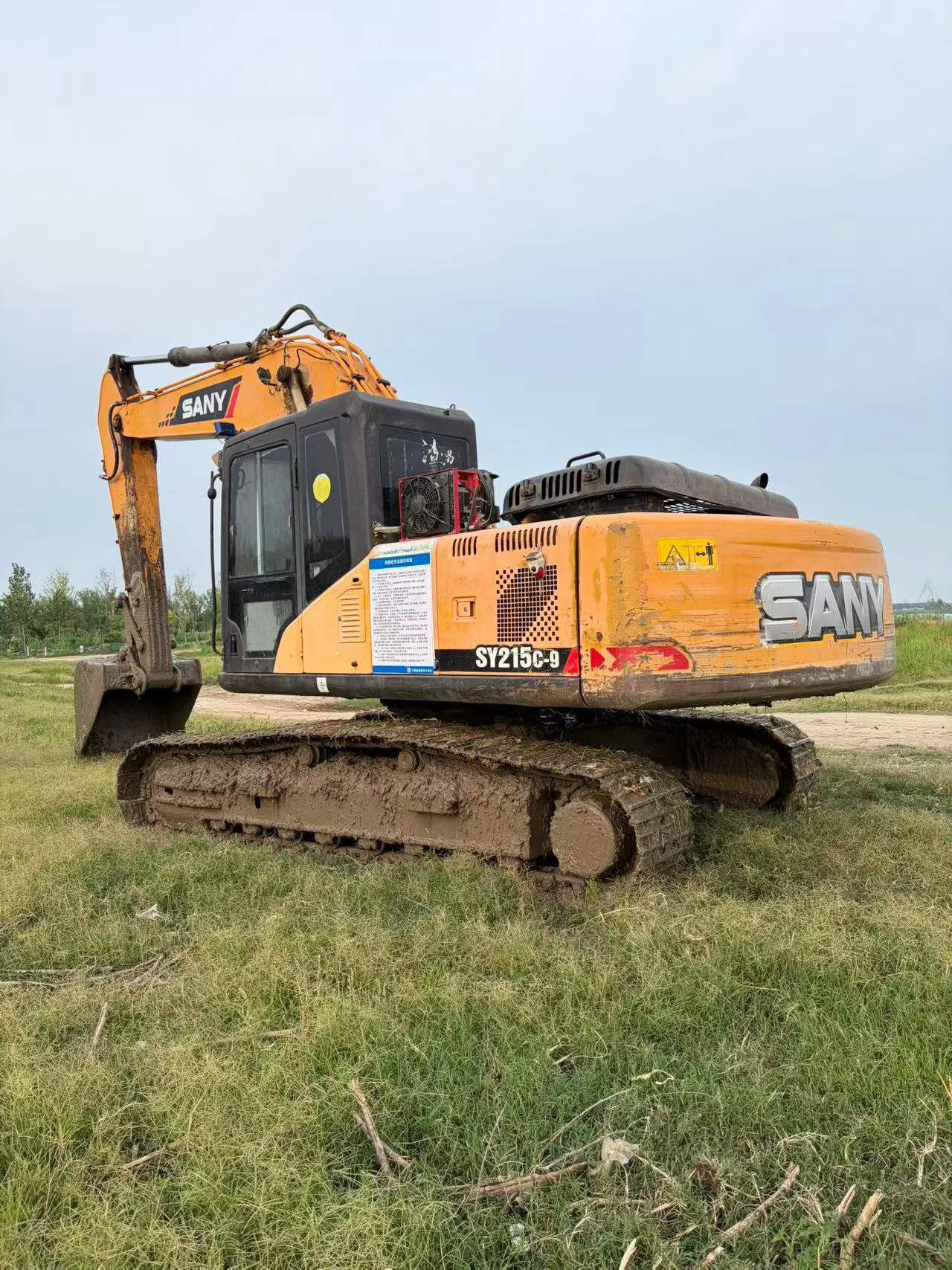 Buy Sany SY215C-8 Used Excavator / 4 Buy Sany SY215C-8 Used Excavator / 4