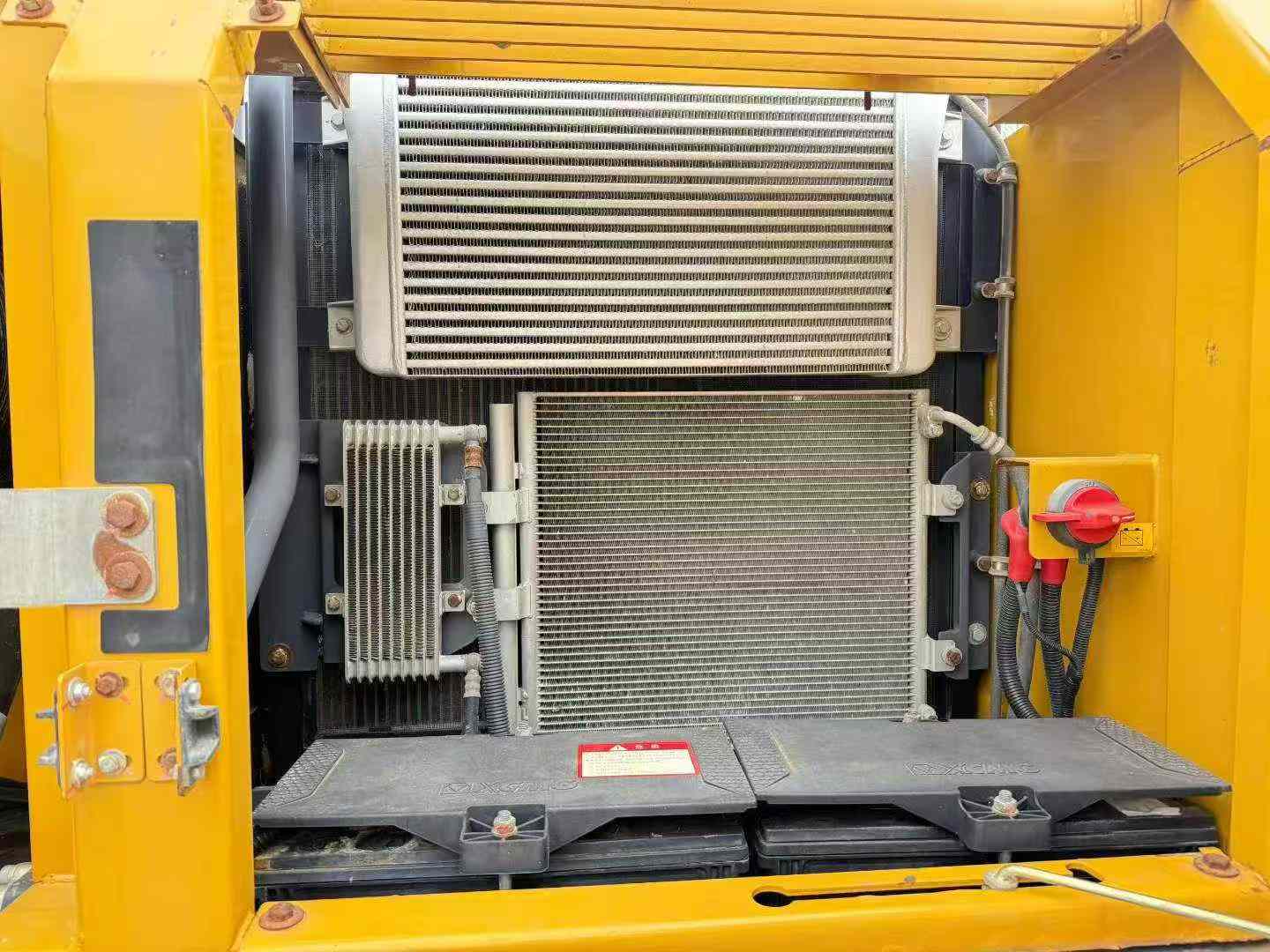 Compre Excavadora XCMG XE215 Usada / 8