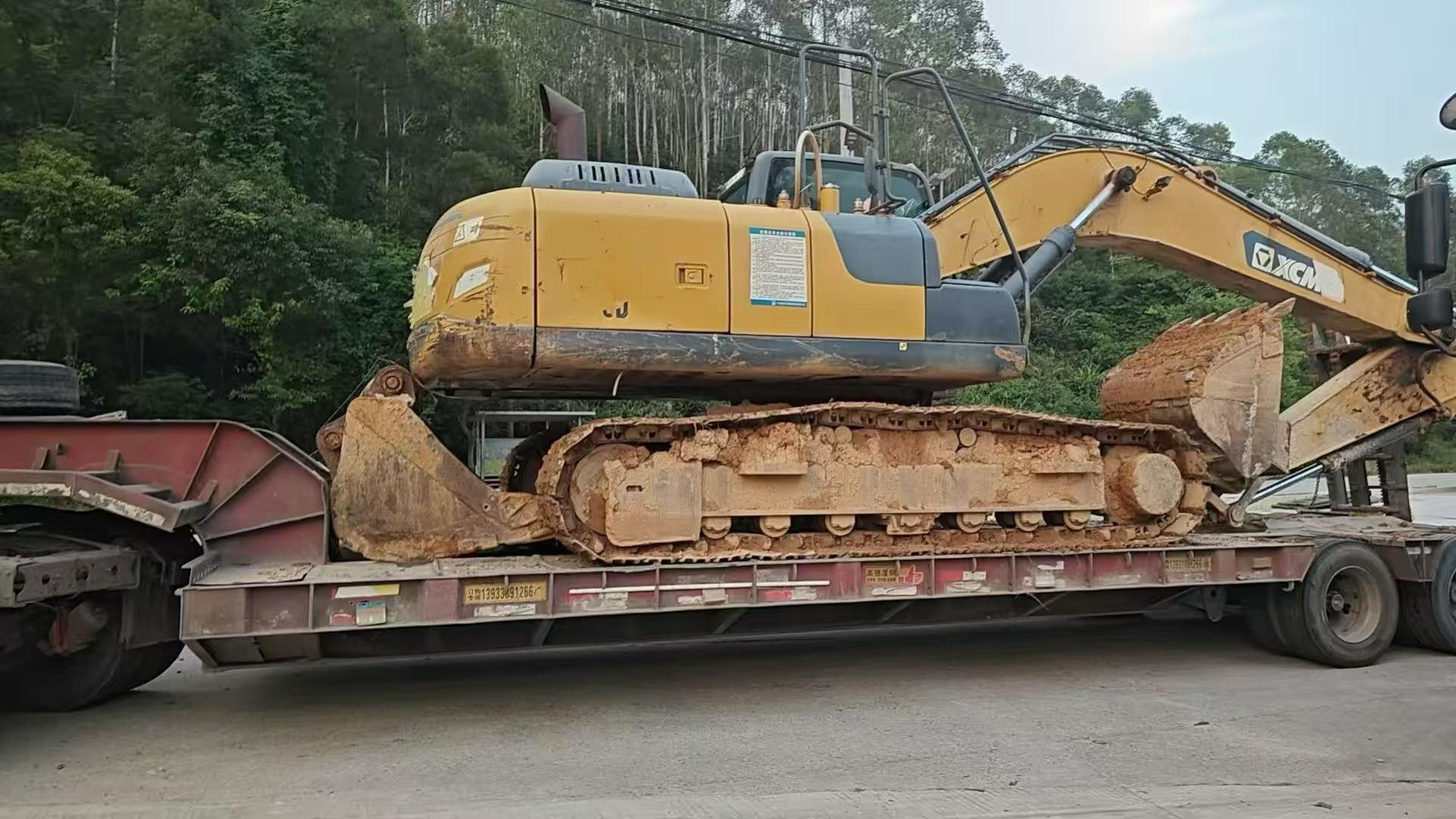 Compre Excavadora XCMG XE200 Usada / 3