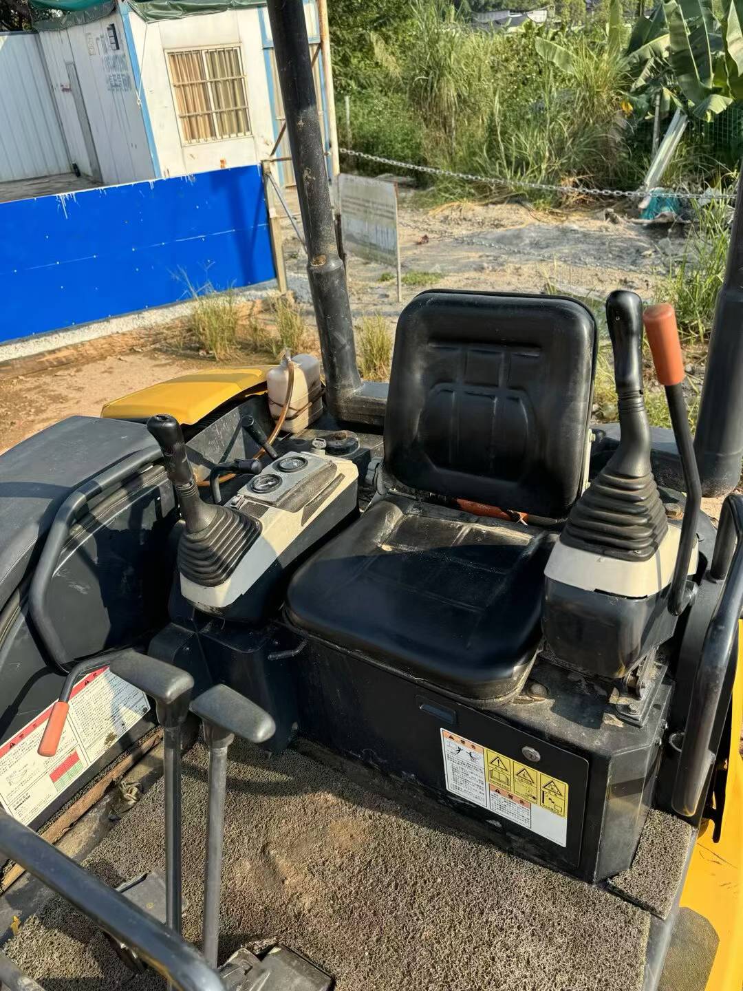 Compre Excavadora Komatsu PC30-1 Usada / 6