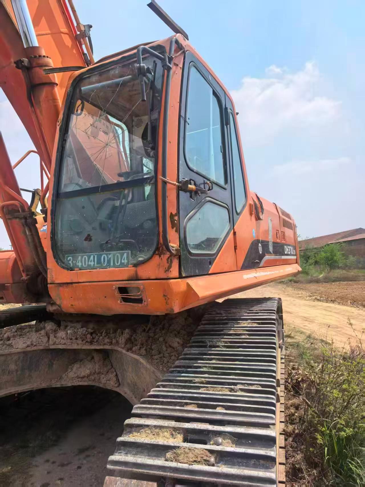 Compre Escavadeira Doosan DH370 Usada / 3 Compre Escavadeira Doosan DH370 Usada / 3