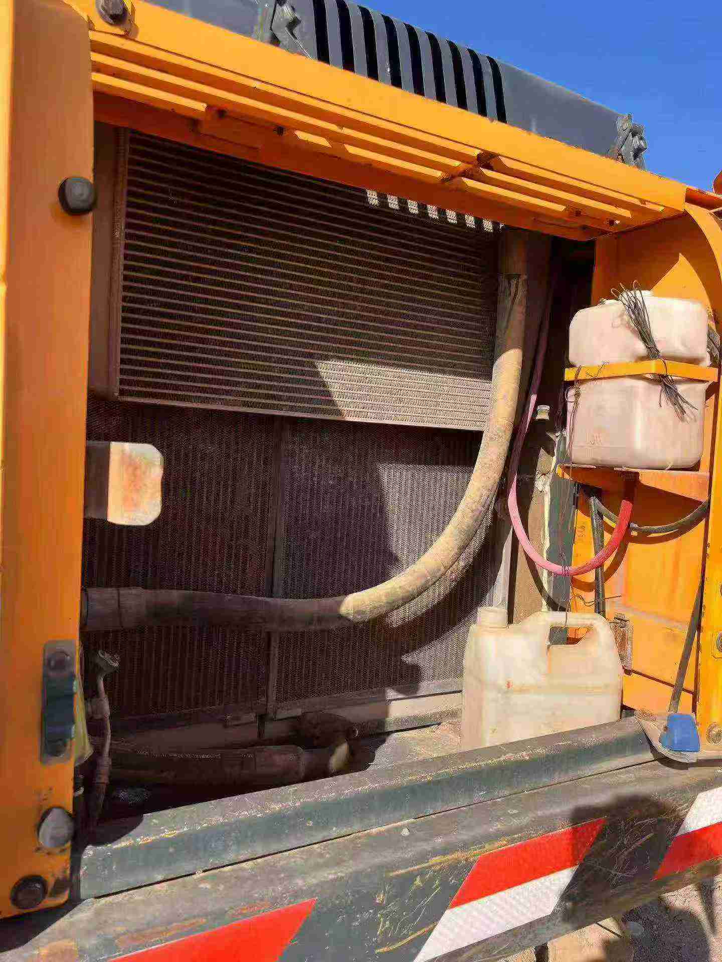 Compre Excavadora Hyundai 220LC Usada / 9