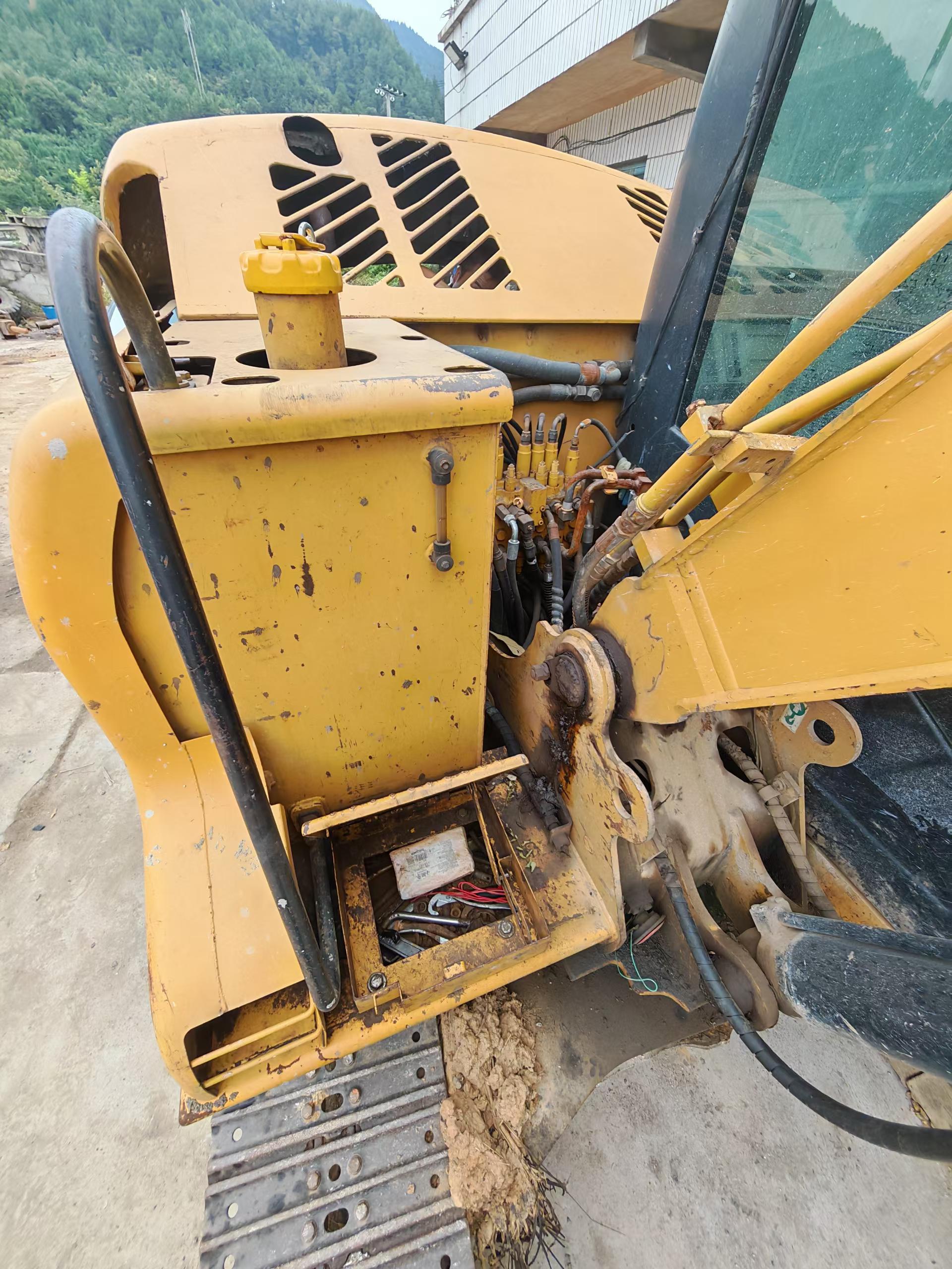 Buy Caterpillar 307B Used Excavator / 4