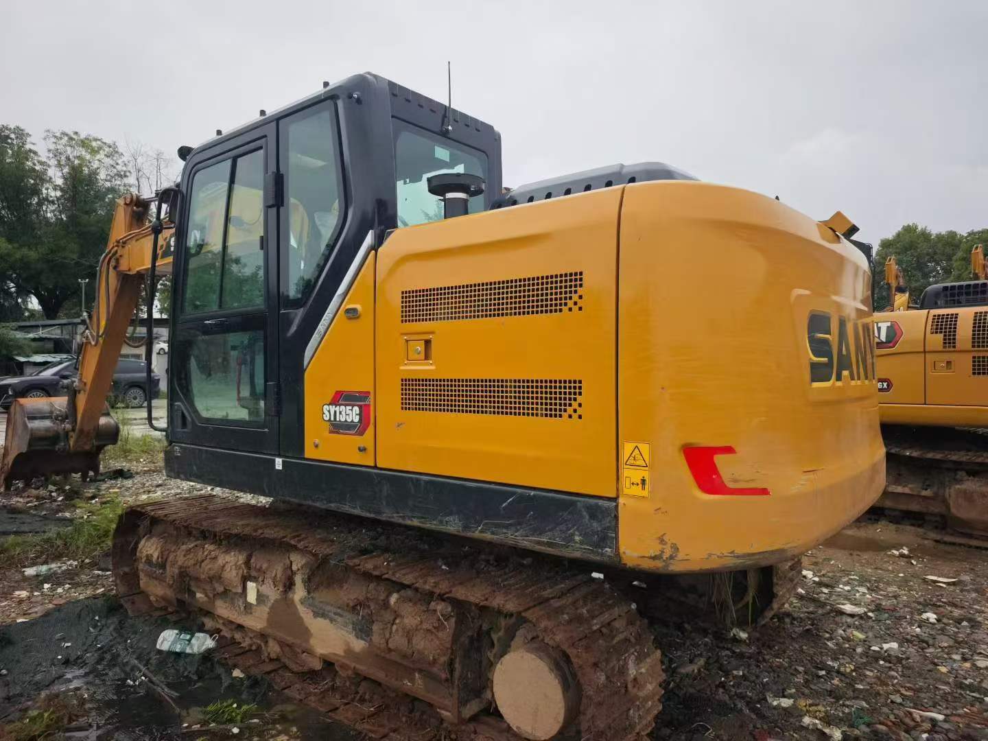 Купить Подержанный Экскаватор Sany SY135 / 3