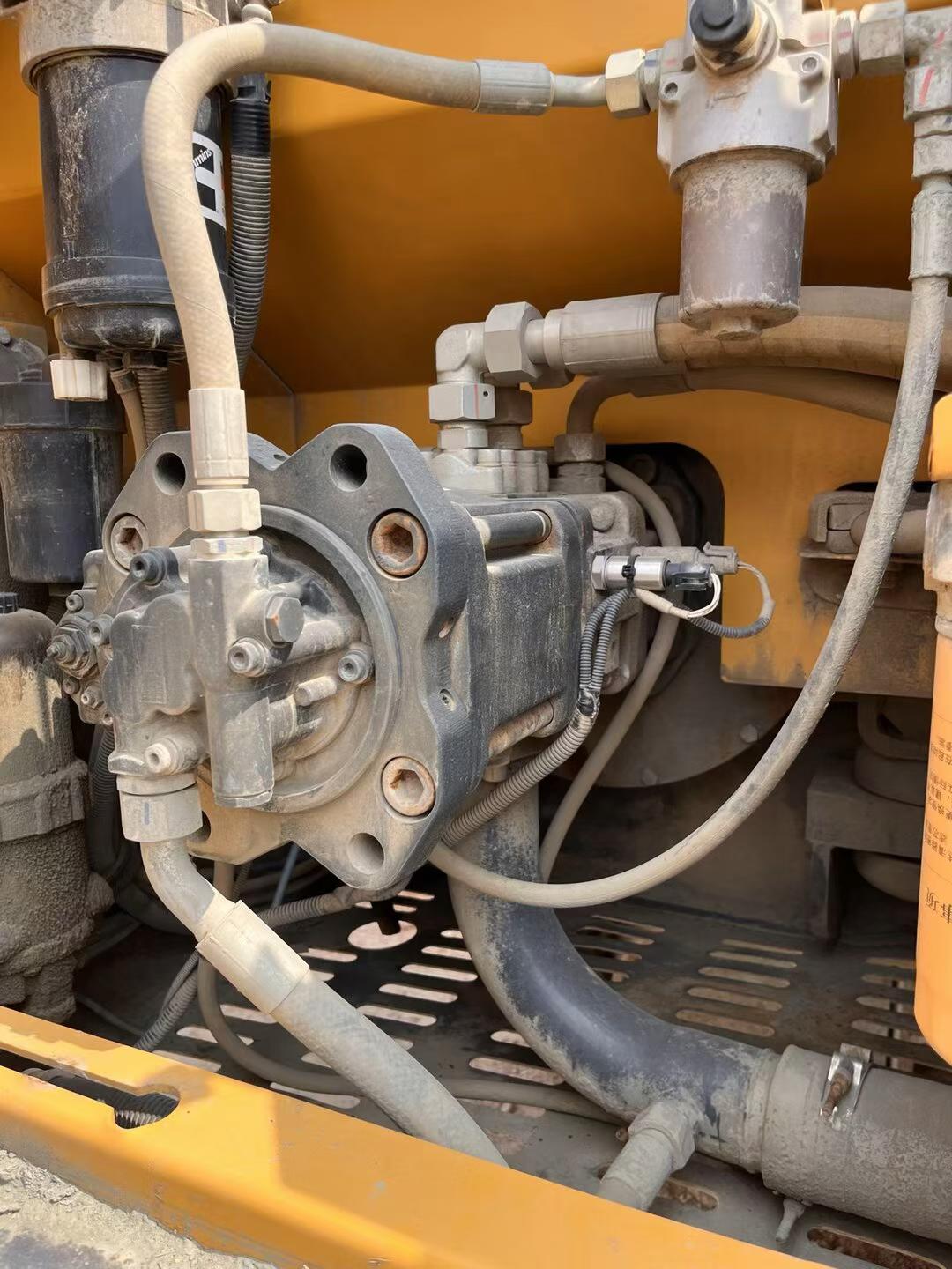 Compre Excavadora XCMG XE200 Usada / 6