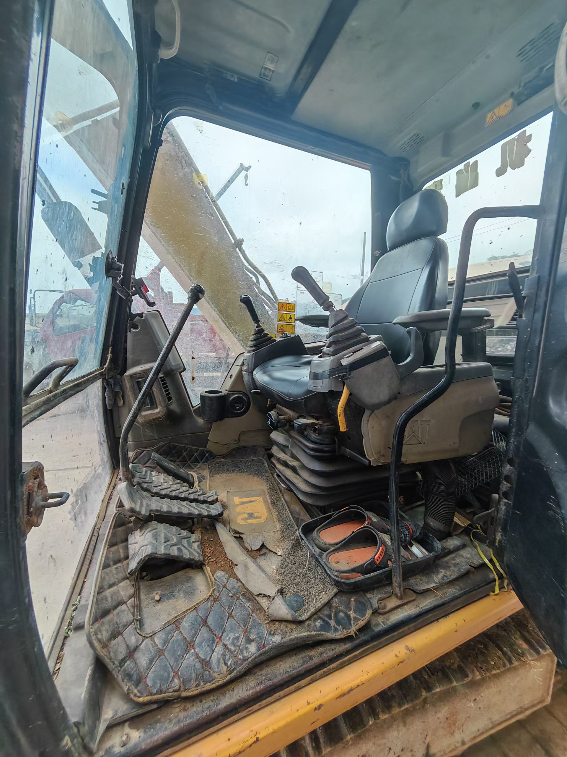 Buy Caterpillar 307B Used Excavator / 5