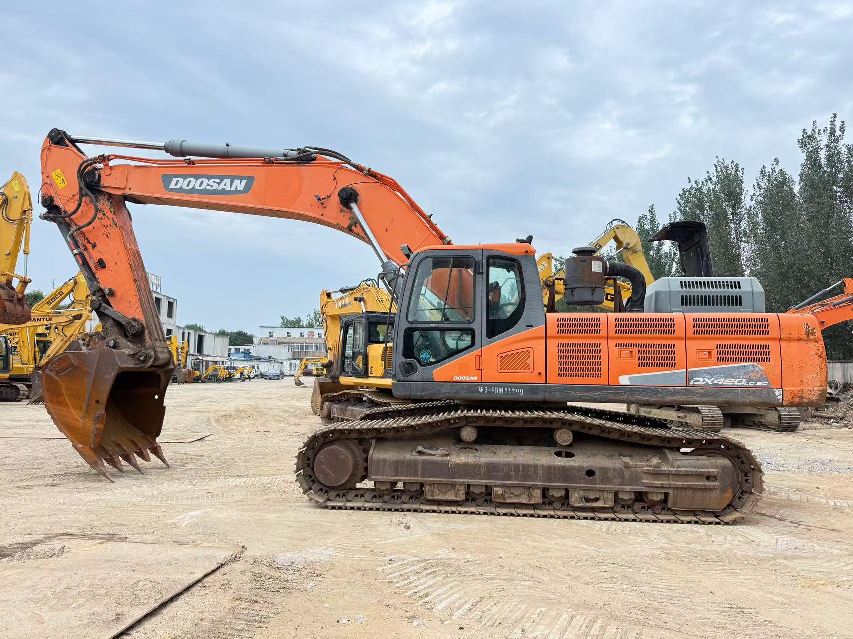 Comprar Doosan DH420LC-7 Usado Escavadeira