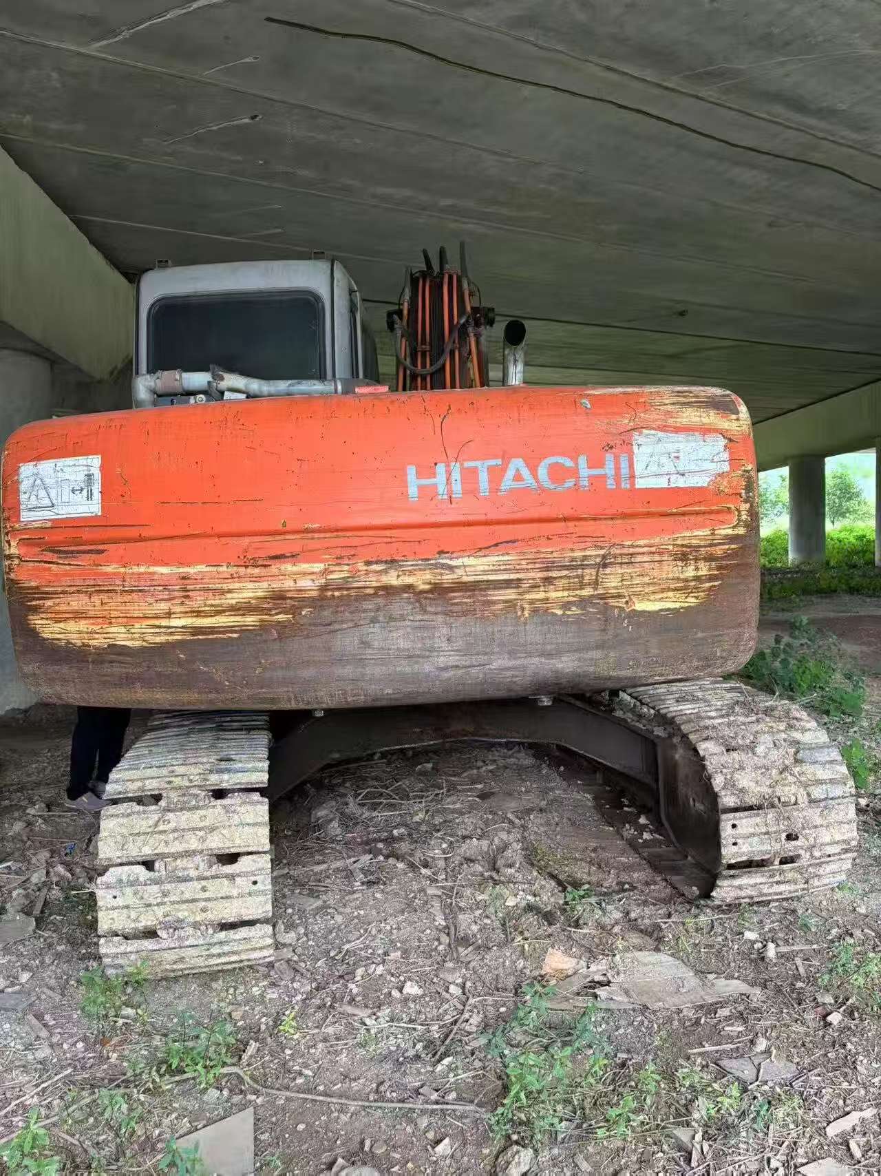 Compre Excavadora Hitachi EX120-6 Usada / 2