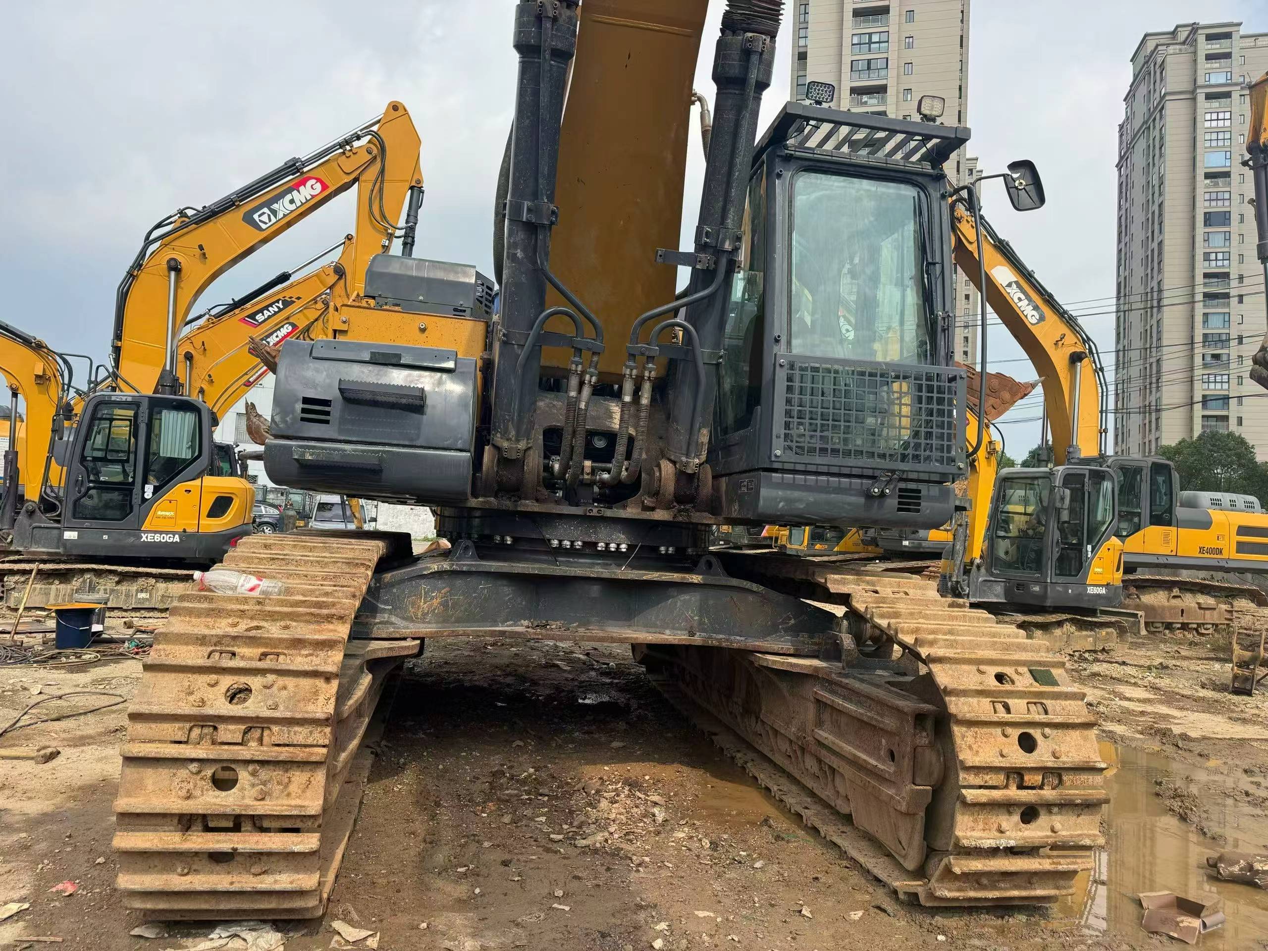 Buy XCMG XE690DK Used Excavator / 3 Buy XCMG XE690DK Used Excavator / 3