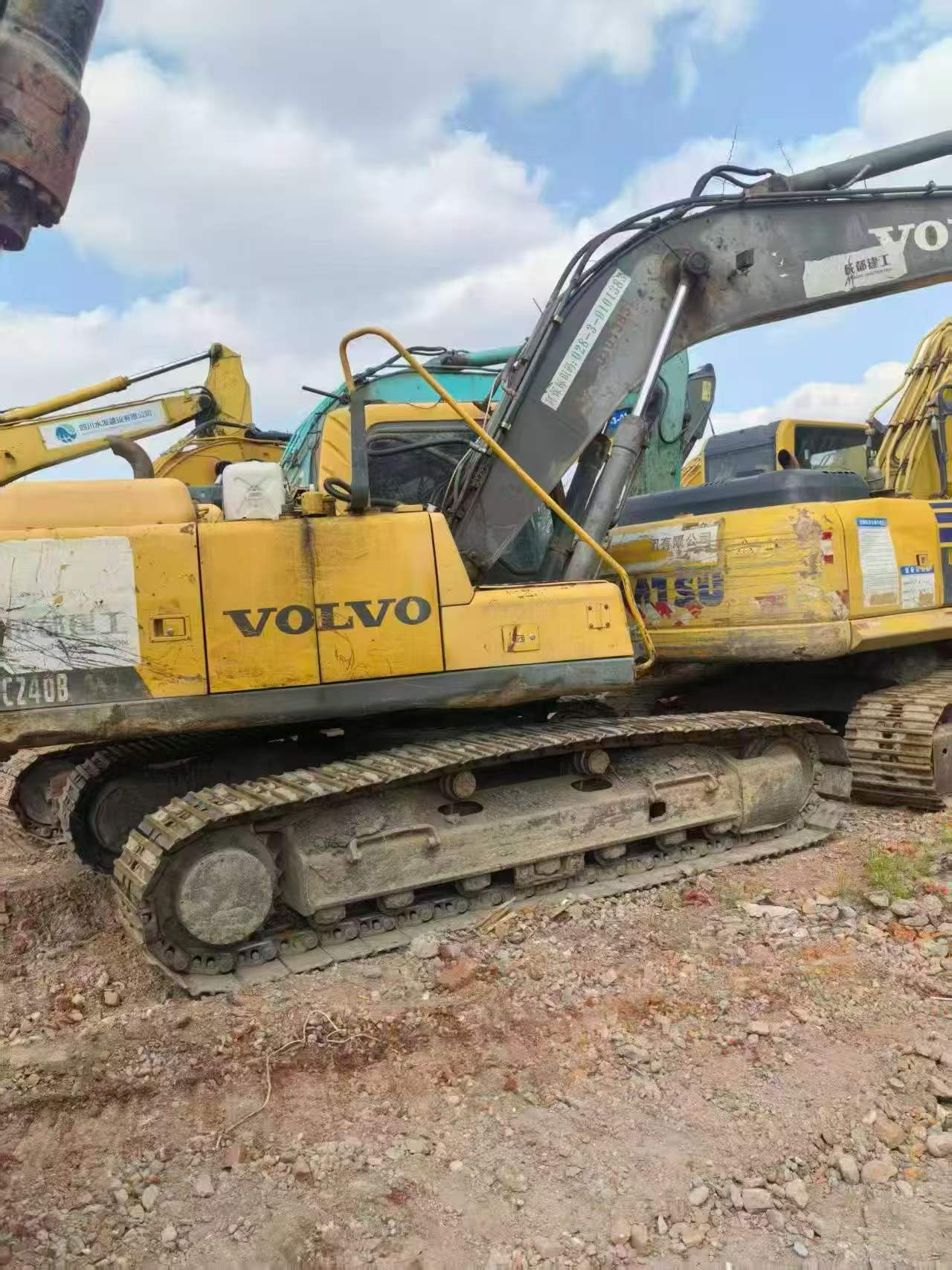 Купить Подержанный Экскаватор Volvo EC210B / 3