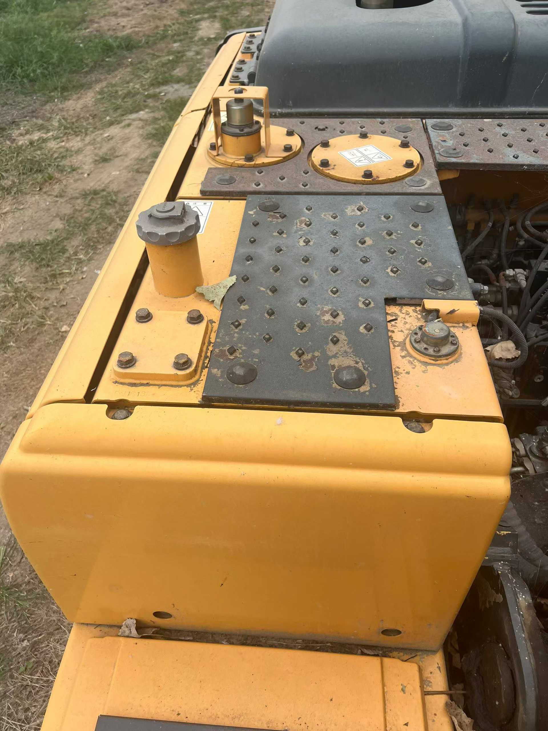 Compre Excavadora Hyundai R130W Usada / 6