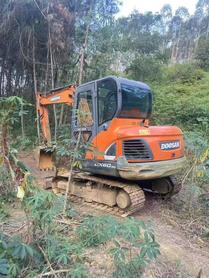 Compre Escavadeira Doosan DH55 Usada / 2 Compre Escavadeira Doosan DH55 Usada / 2