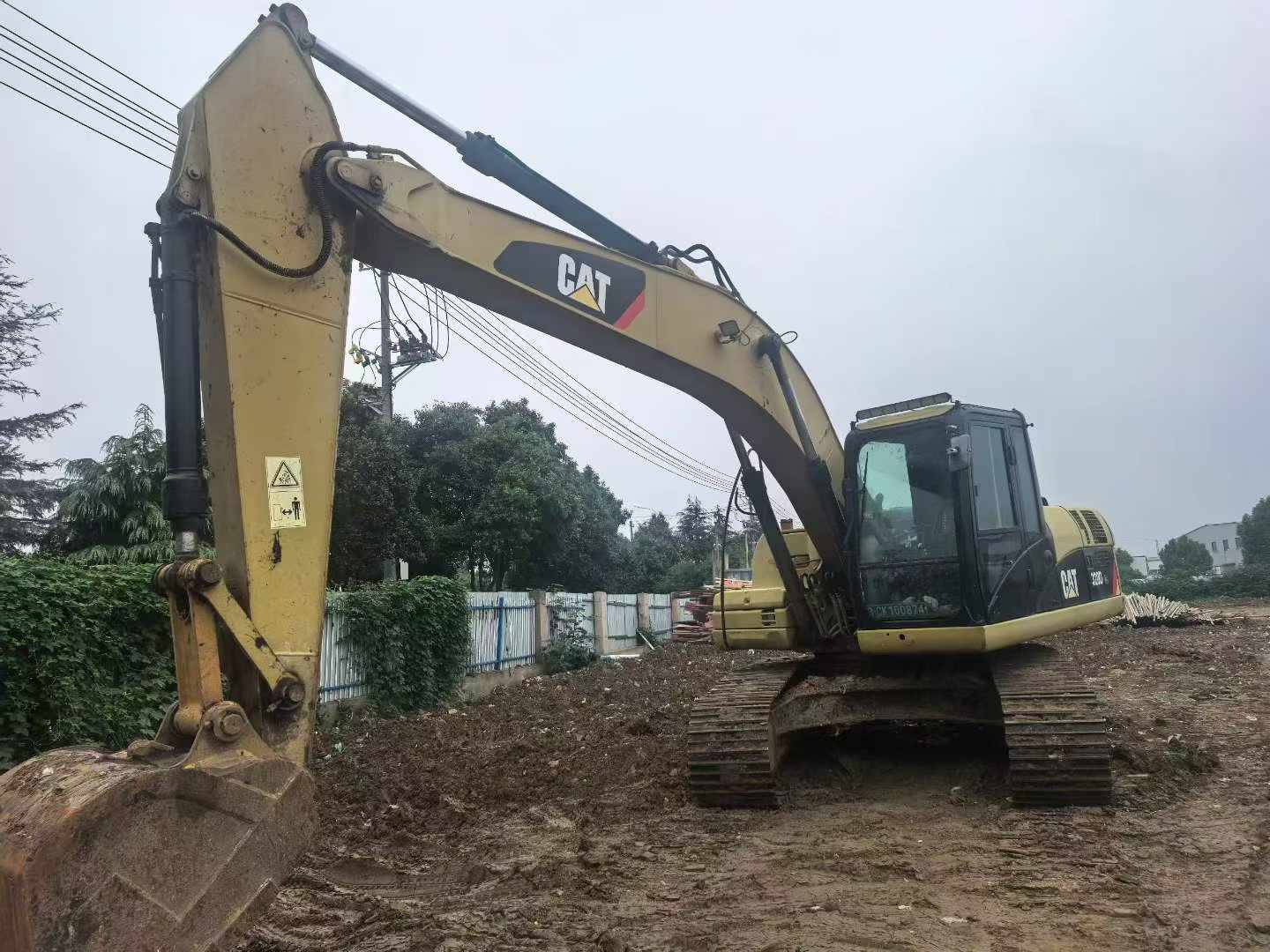 Buy Caterpillar 320A Used Excavator / 2 Buy Caterpillar 320A Used Excavator / 2