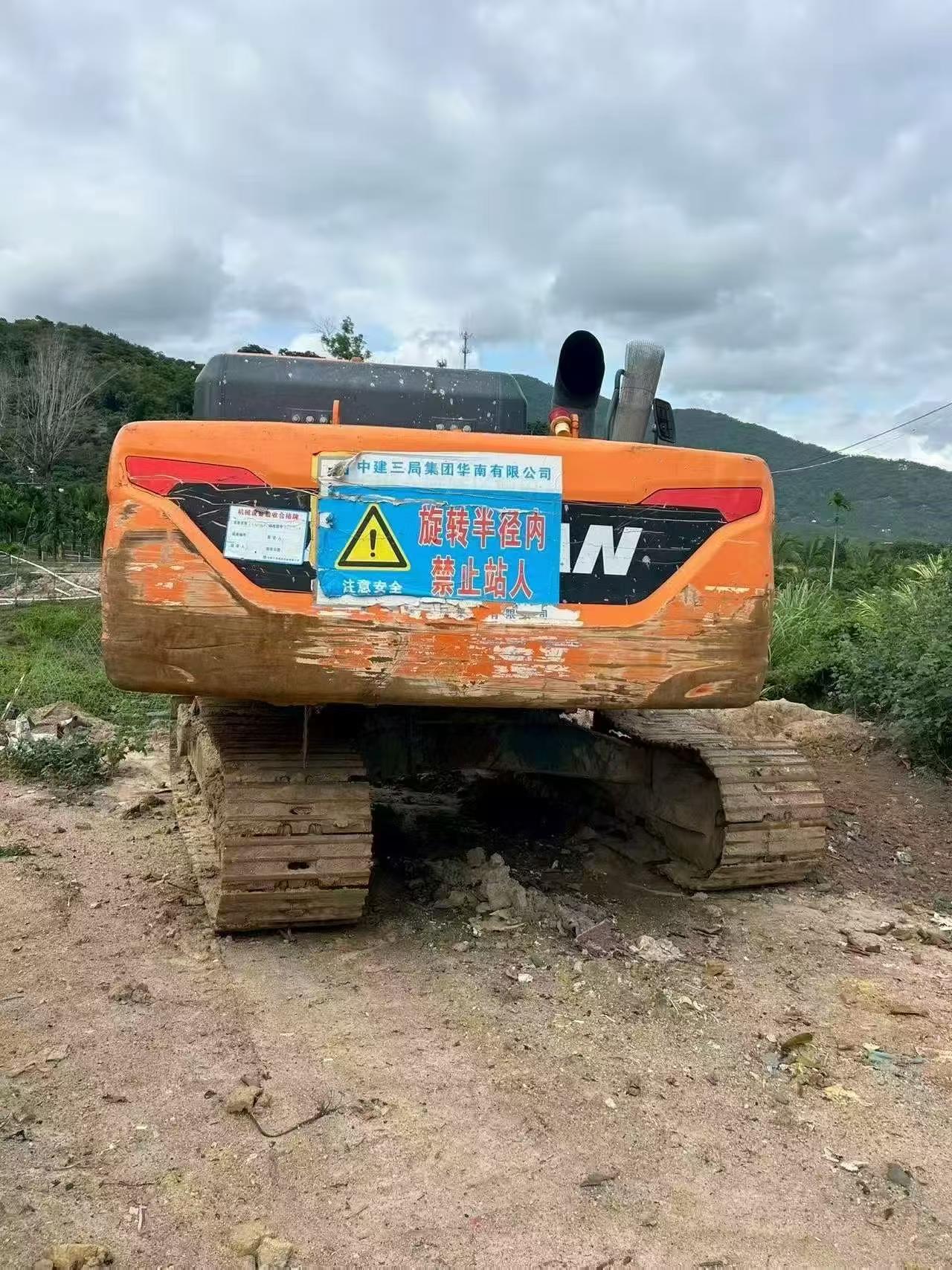 Compre Escavadeira Doosan DX200-9CN Usada / 4