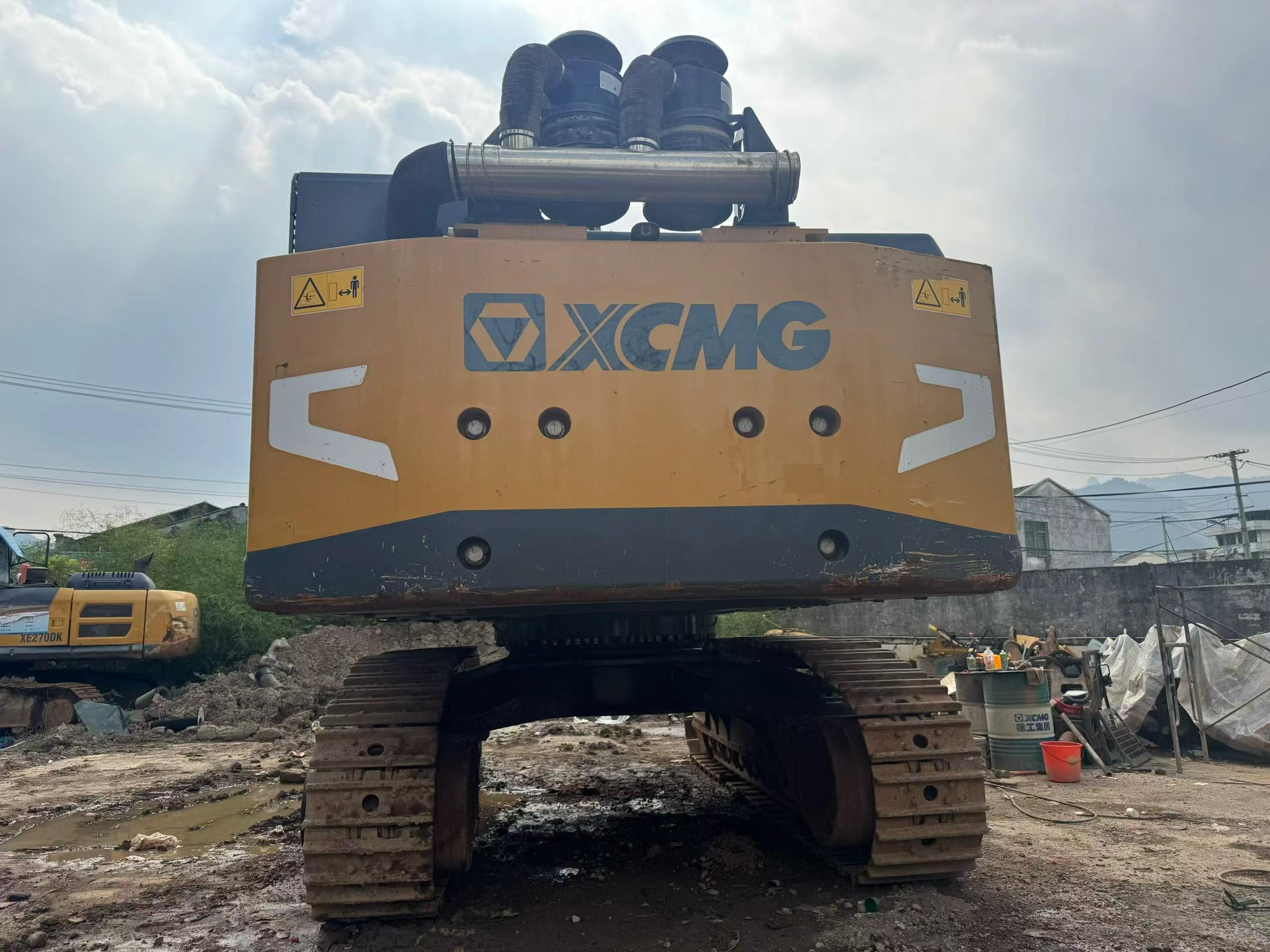 Buy XCMG XE690DK Used Excavator / 2 Buy XCMG XE690DK Used Excavator / 2