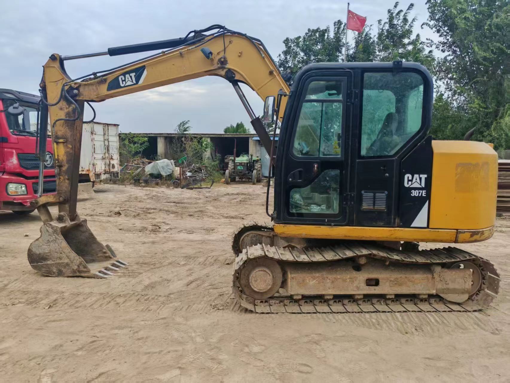 شراء Caterpillar 307B مستعمل حفارة