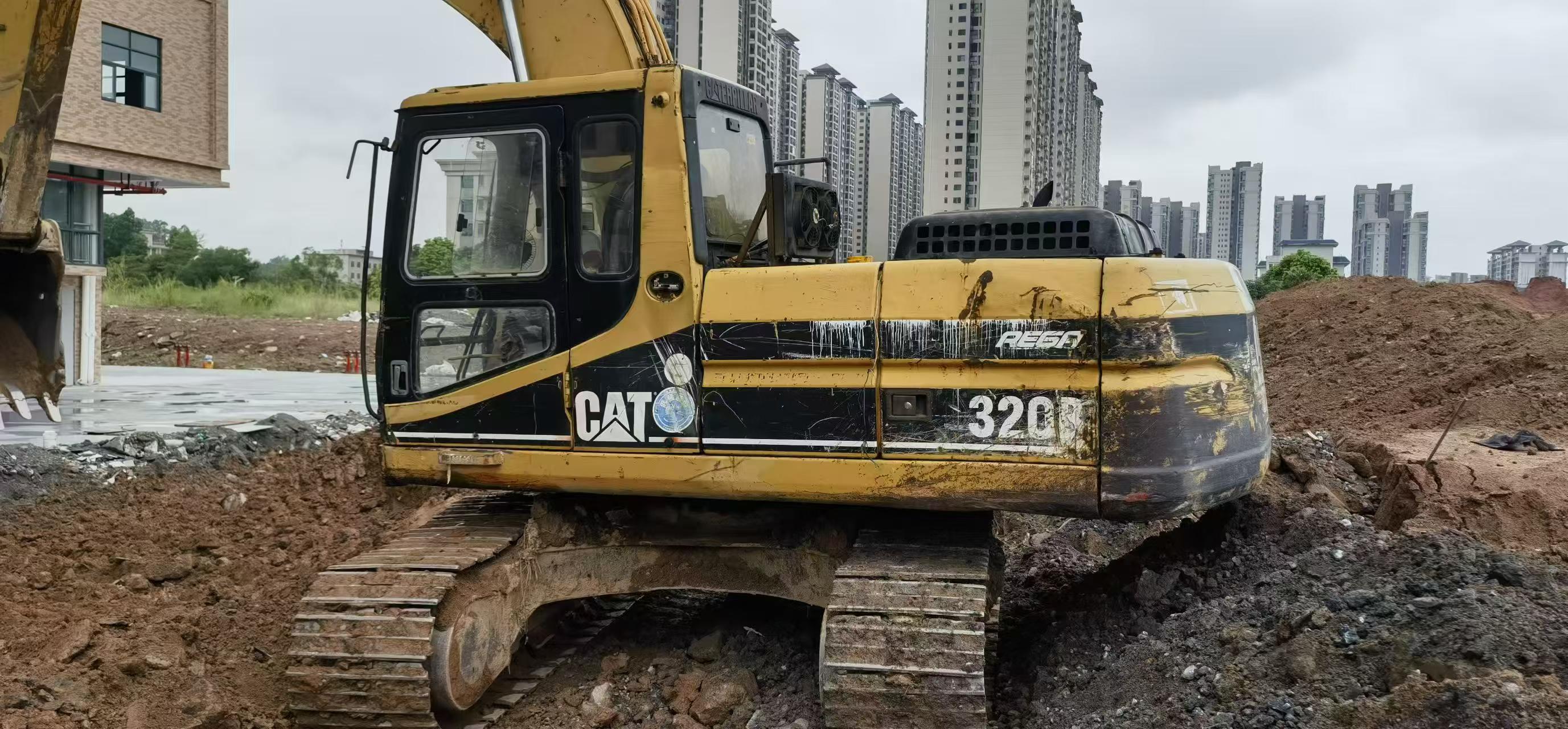 Buy Caterpillar 320B Used Excavator / 2