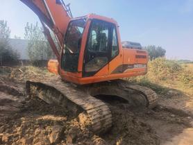 Купить Подержанный Экскаватор Doosan DH220-9E / 2 Купить Подержанный Экскаватор Doosan DH220-9E / 2