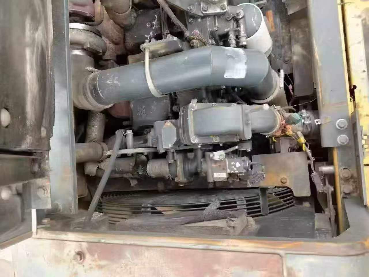 Compre Escavadeira Komatsu PC450 Usada / 3