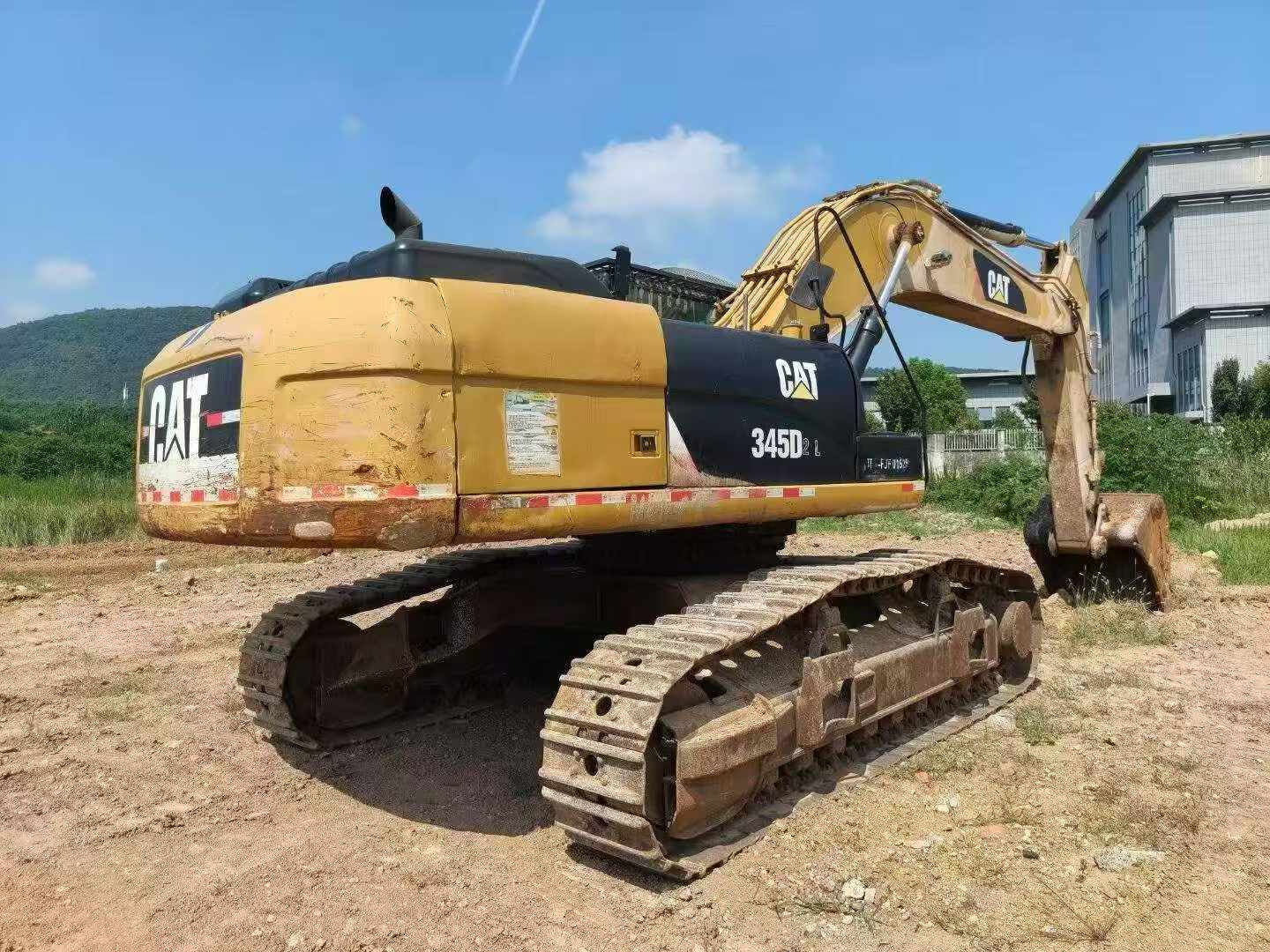 Buy Caterpillar 340D2L Used Excavator / 3