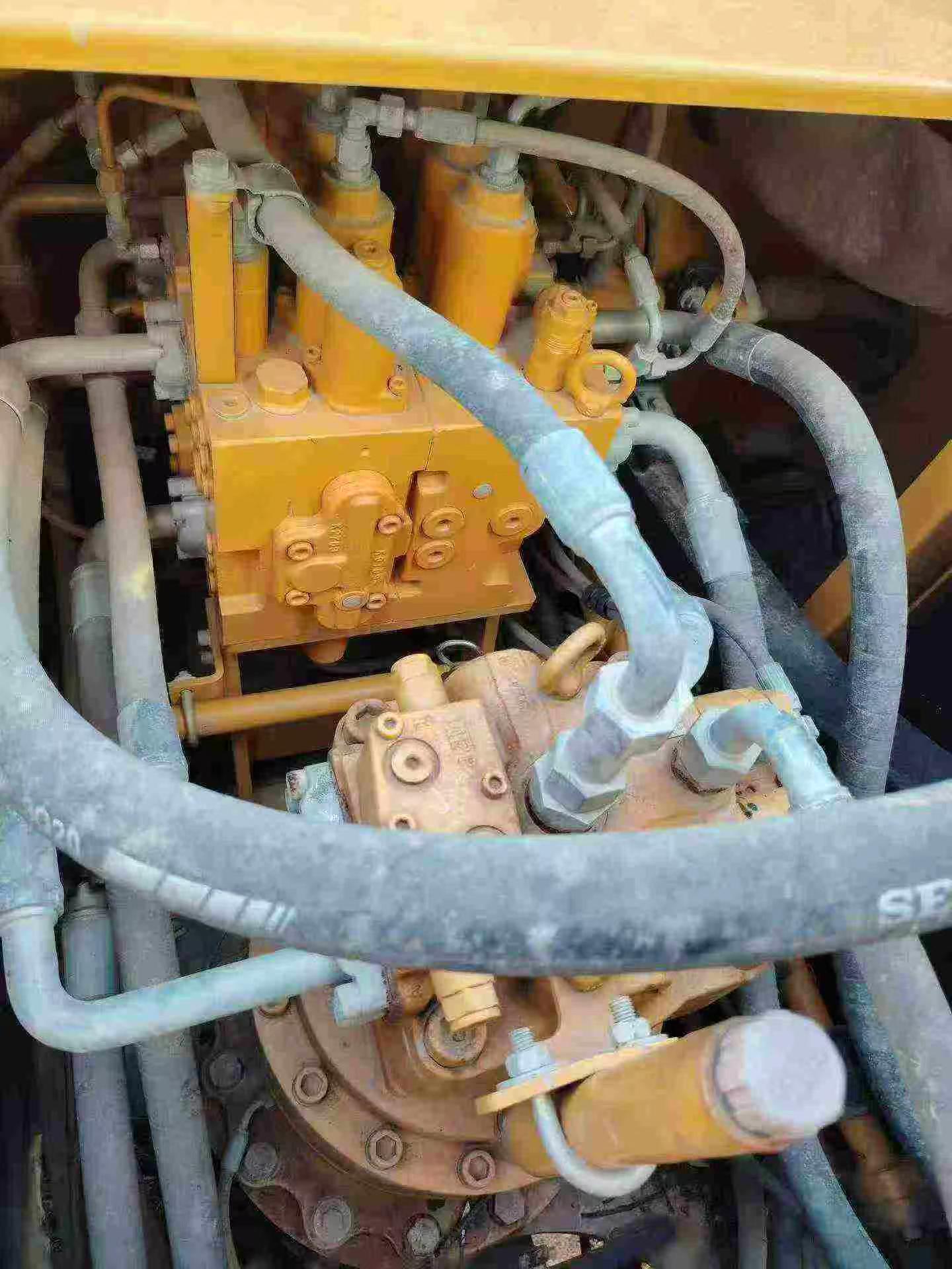 Купить Подержанный Экскаватор Sany SY215C / 4 Купить Подержанный Экскаватор Sany SY215C / 4